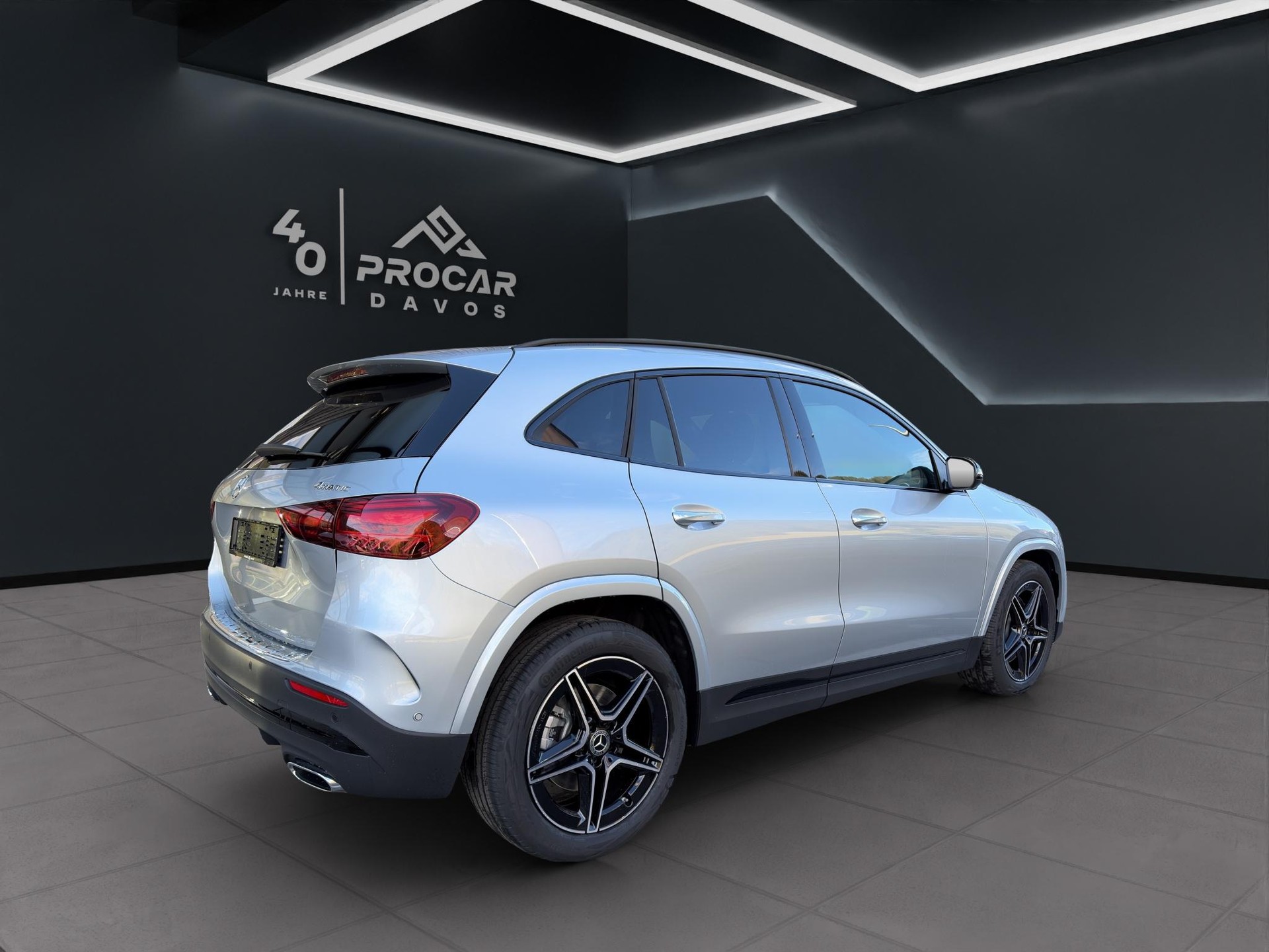 MERCEDES-BENZ GLA-Klasse H247 GLA 250 Swiss Star AMG Line 4matic-image-3