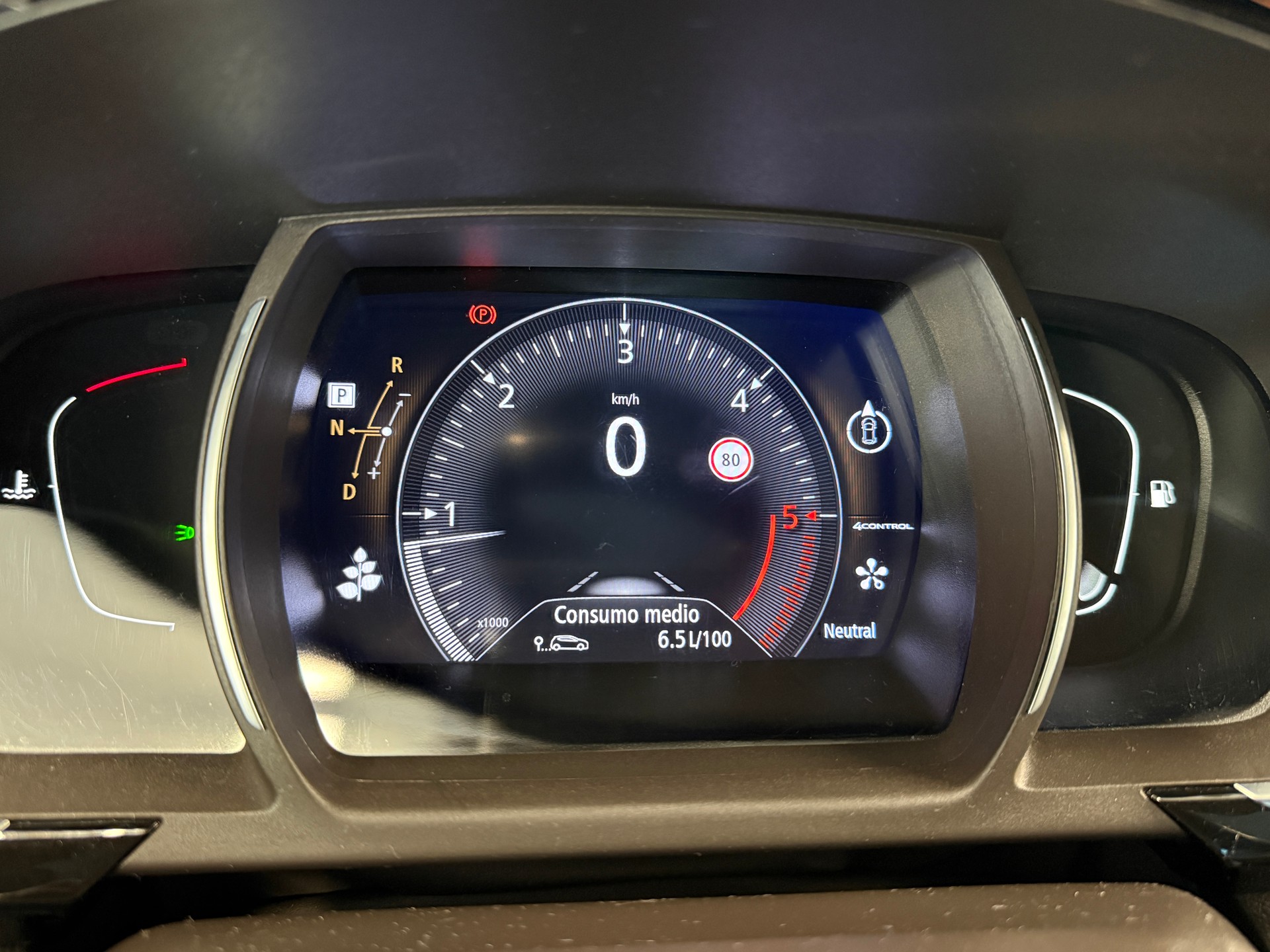 RENAULT Espace 2.0 dCi Initiale EDC Ab 250.- pro Monat Vollaustattung Massagesitz Sitzbelüftung und Heizung uvm-image-16