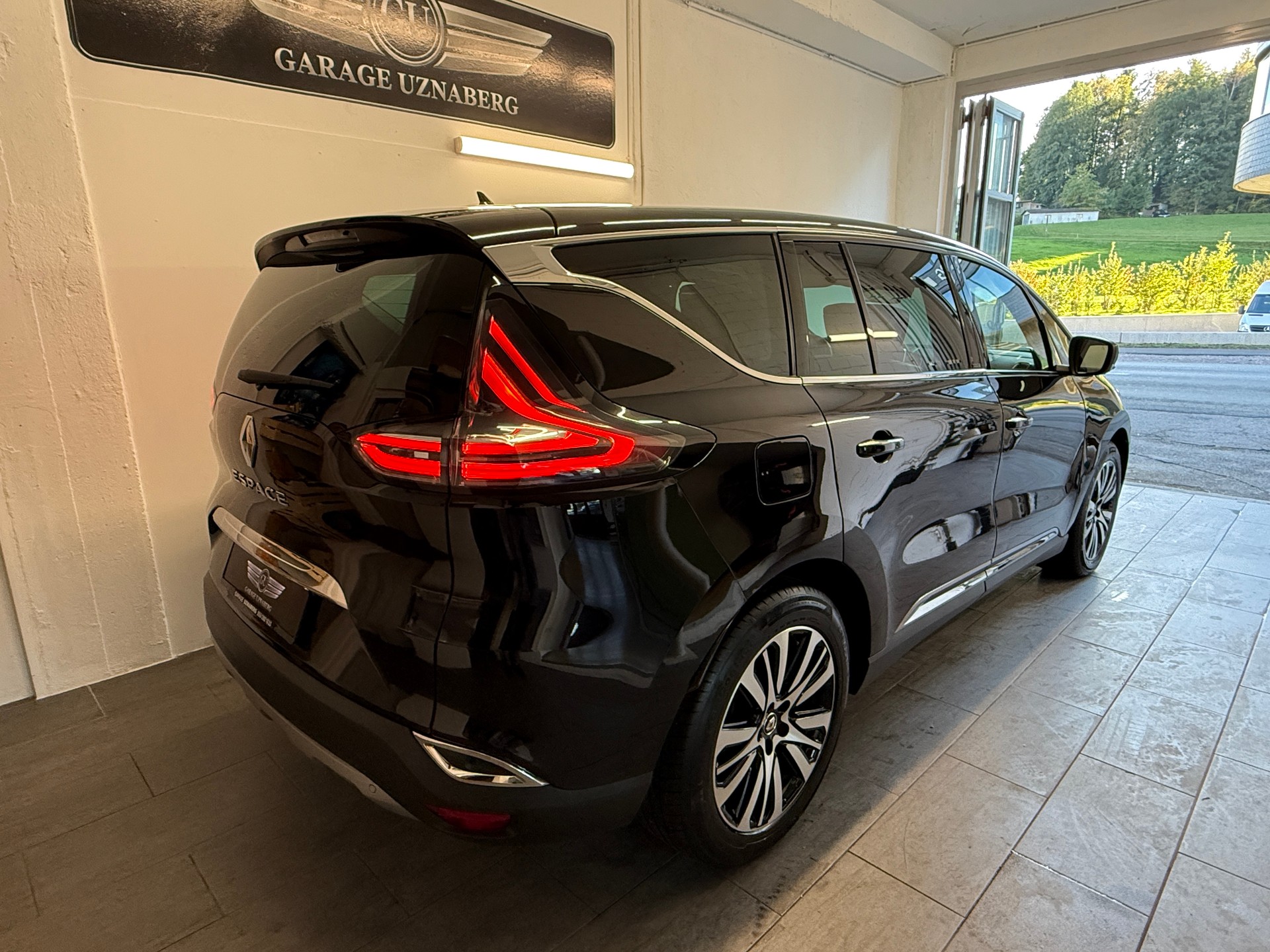 RENAULT Espace 2.0 dCi Initiale EDC Ab 250.- pro Monat Vollaustattung Massagesitz Sitzbelüftung und Heizung uvm-image-4