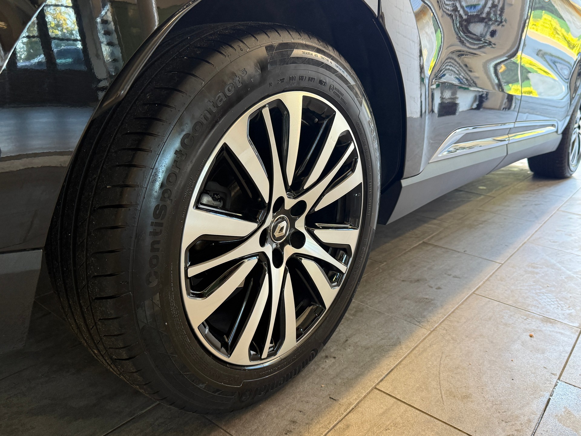 RENAULT Espace 2.0 dCi Initiale EDC Ab 250.- pro Monat Vollaustattung Massagesitz Sitzbelüftung und Heizung uvm-image-28