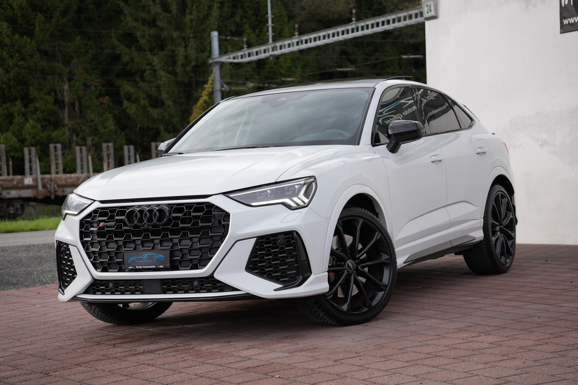 AUDI RS Q3 Sportback quattro S tronic (CH)-image-8