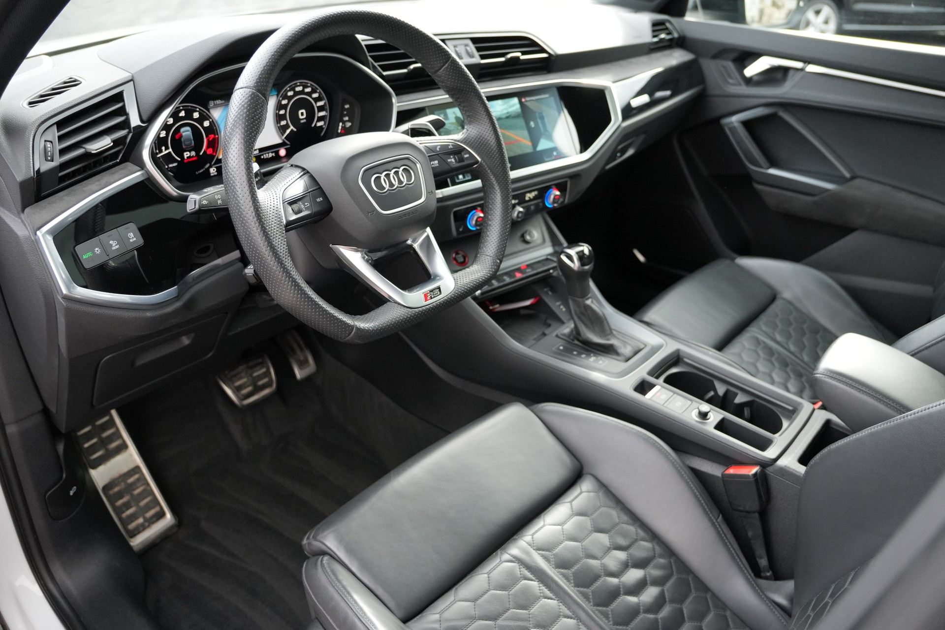 AUDI RS Q3 Sportback quattro S tronic (CH)-image-11