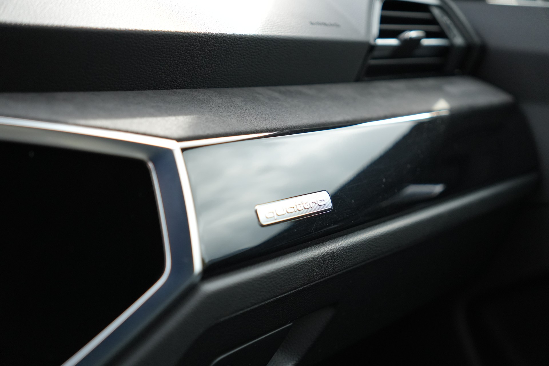 AUDI RS Q3 Sportback quattro S tronic (CH)-image-21