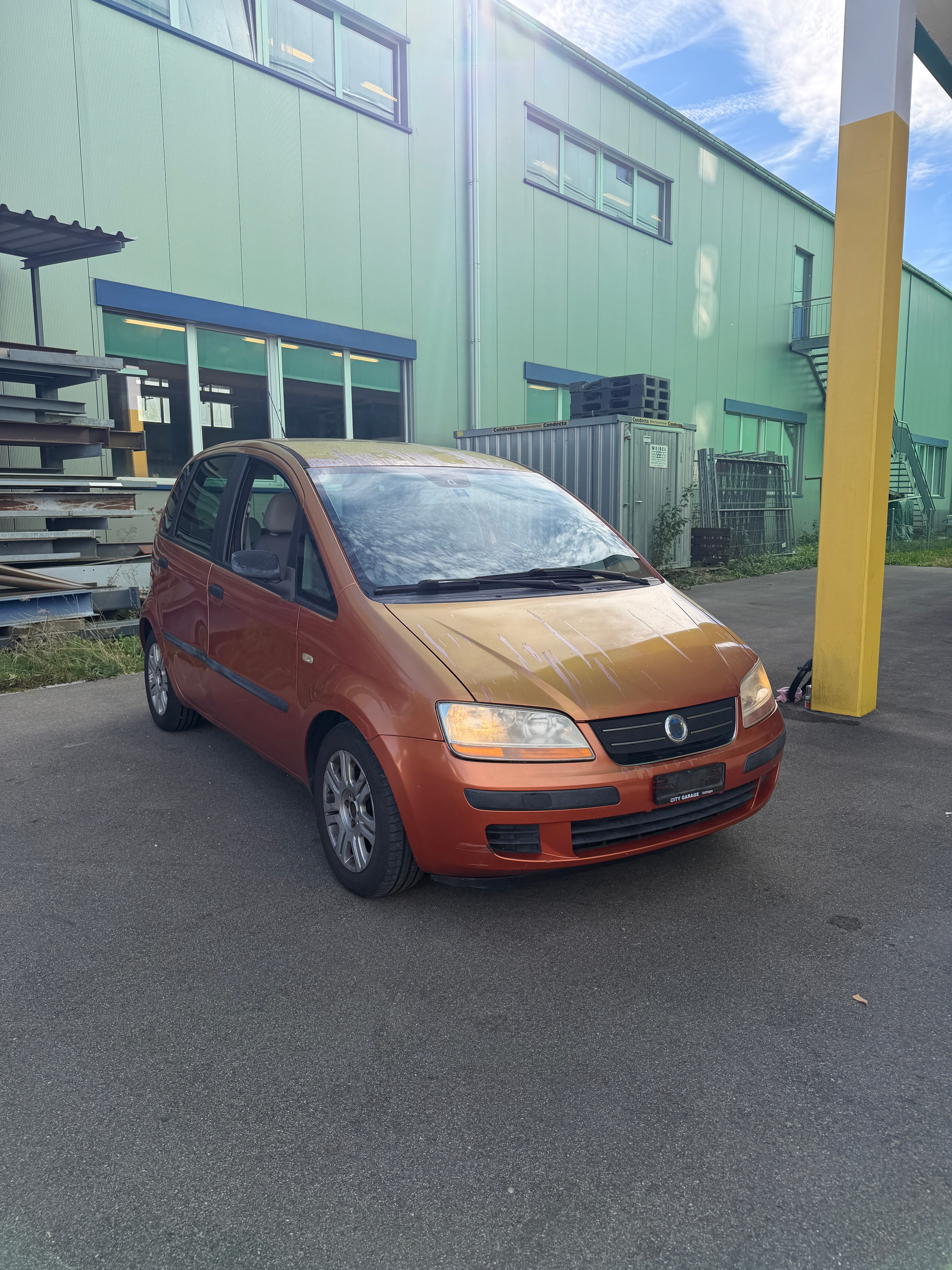 Car photo