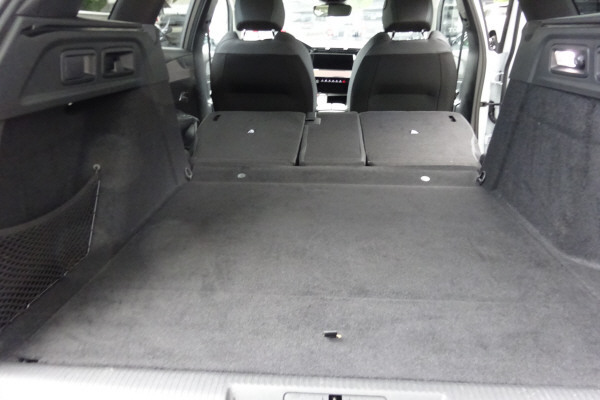PEUGEOT 308 e SW Allure 54kWh-image-9