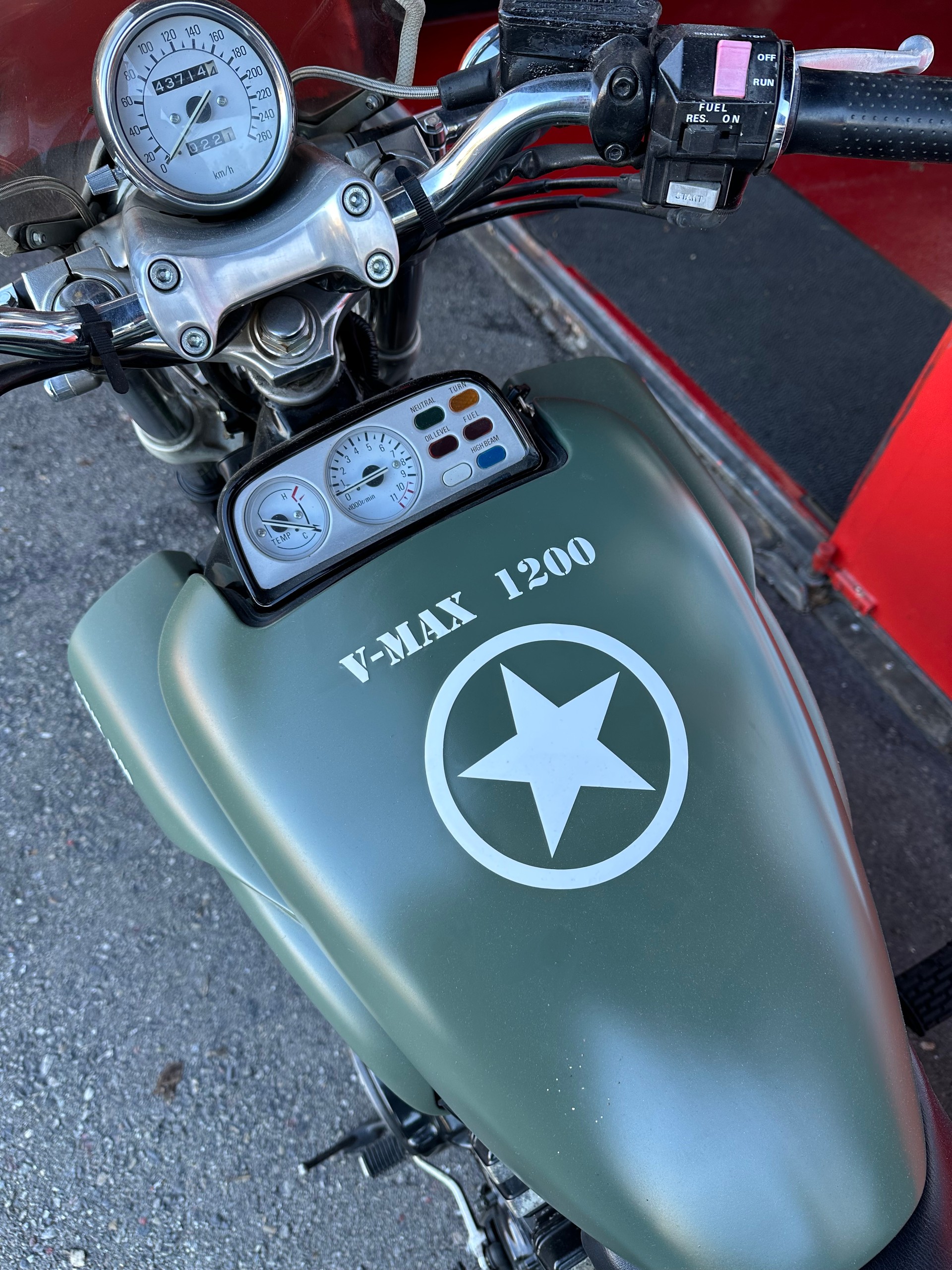 EGLI Yamaha Egli V-Max-image-8
