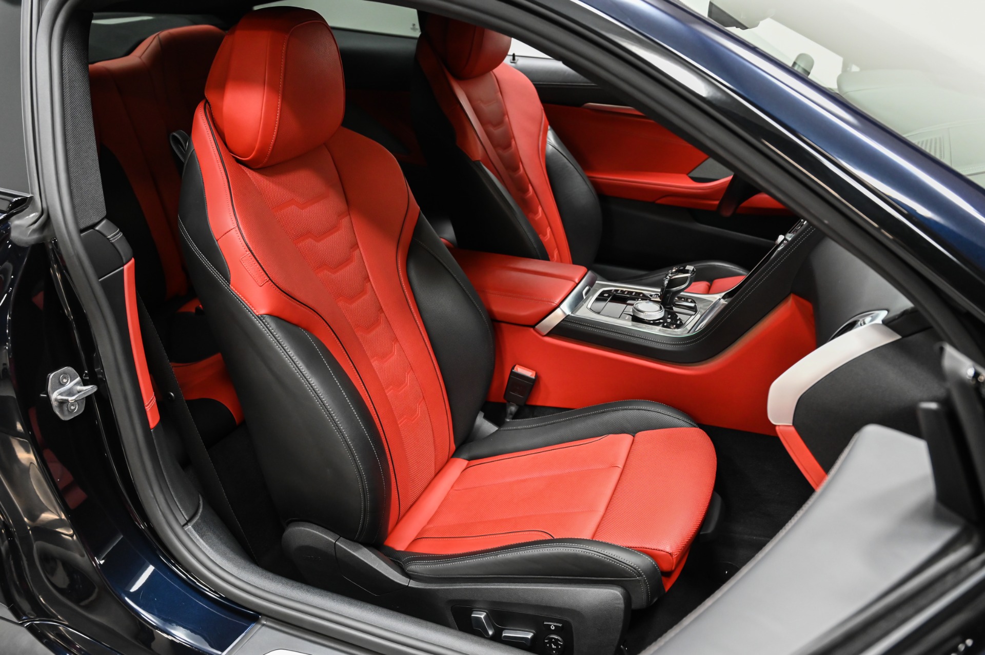 BMW M850i xDrive Steptronic-image-4