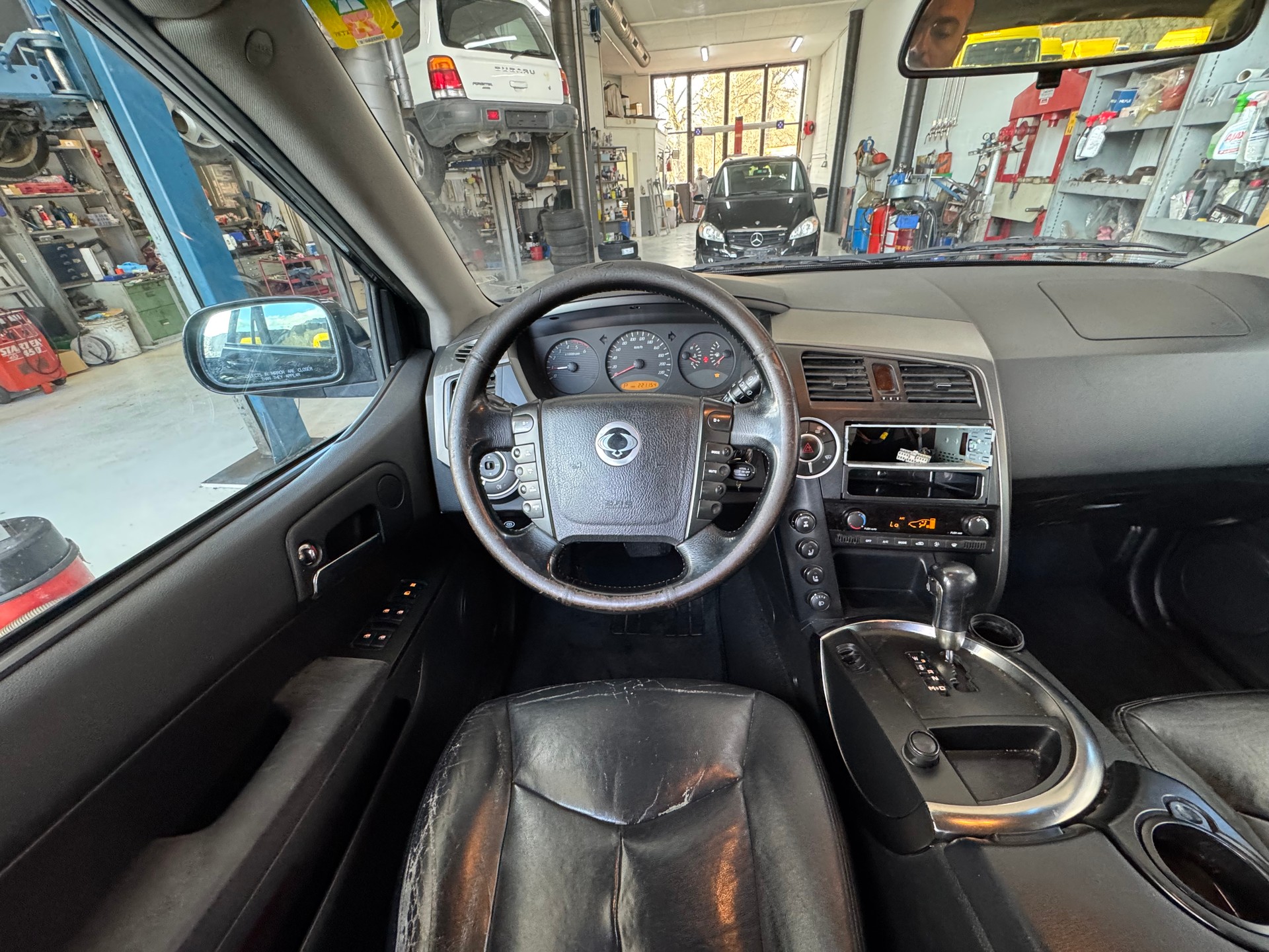 KGM-SsangYong Kyron 270 Xdi 4WD Comfort Automatic-image-9