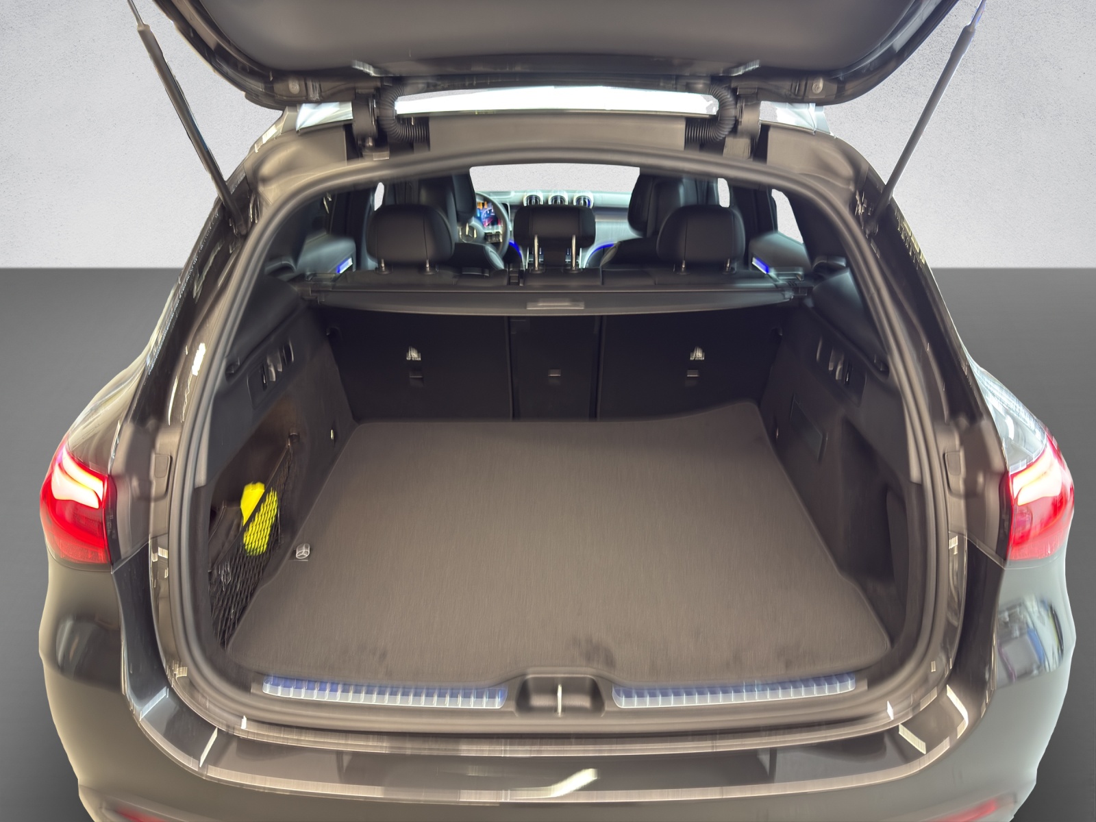 MERCEDES-BENZ GLC 200 AMG Line 4Matic-image-7