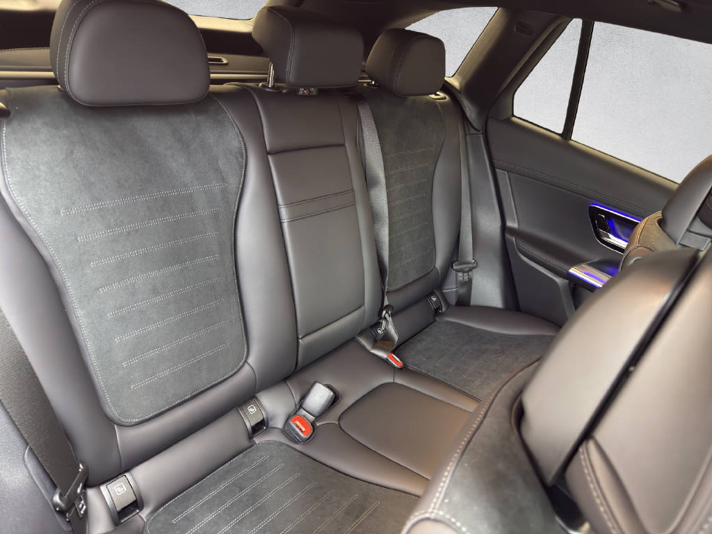 MERCEDES-BENZ GLC 200 AMG Line 4Matic-image-13