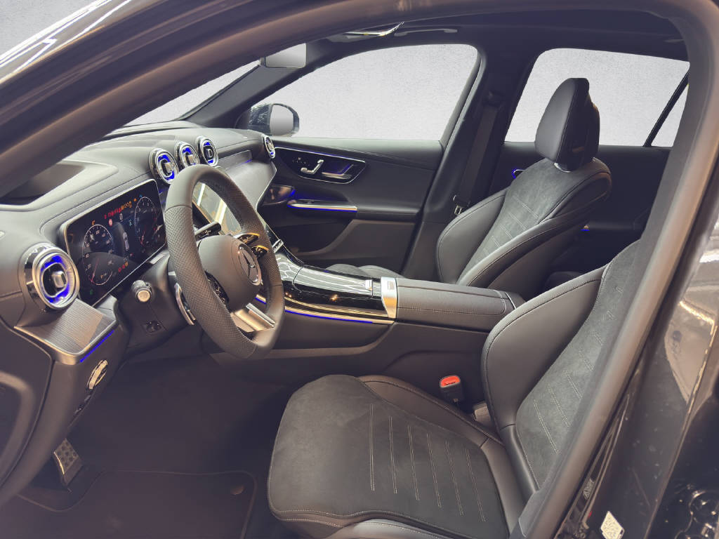MERCEDES-BENZ GLC 200 AMG Line 4Matic-image-10