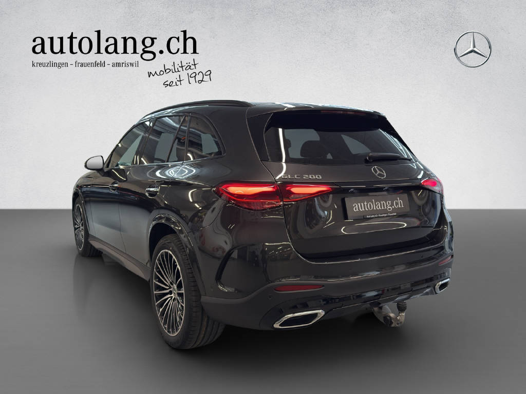 MERCEDES-BENZ GLC 200 AMG Line 4Matic-image-3