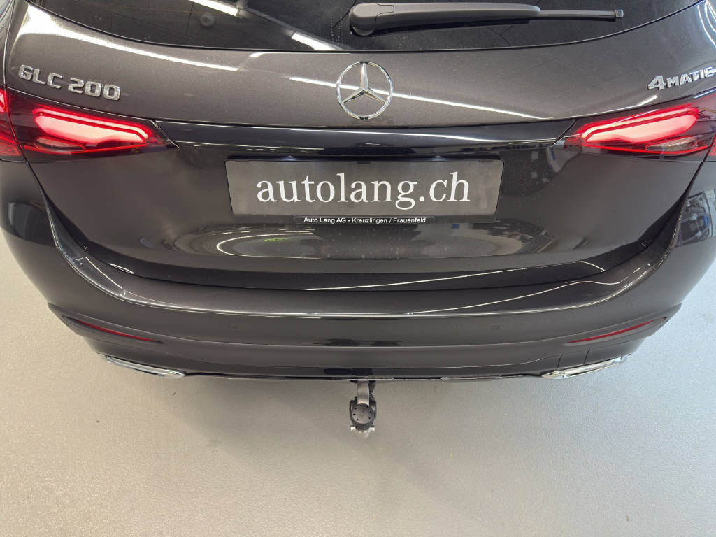 MERCEDES-BENZ GLC 200 AMG Line 4Matic-image-6
