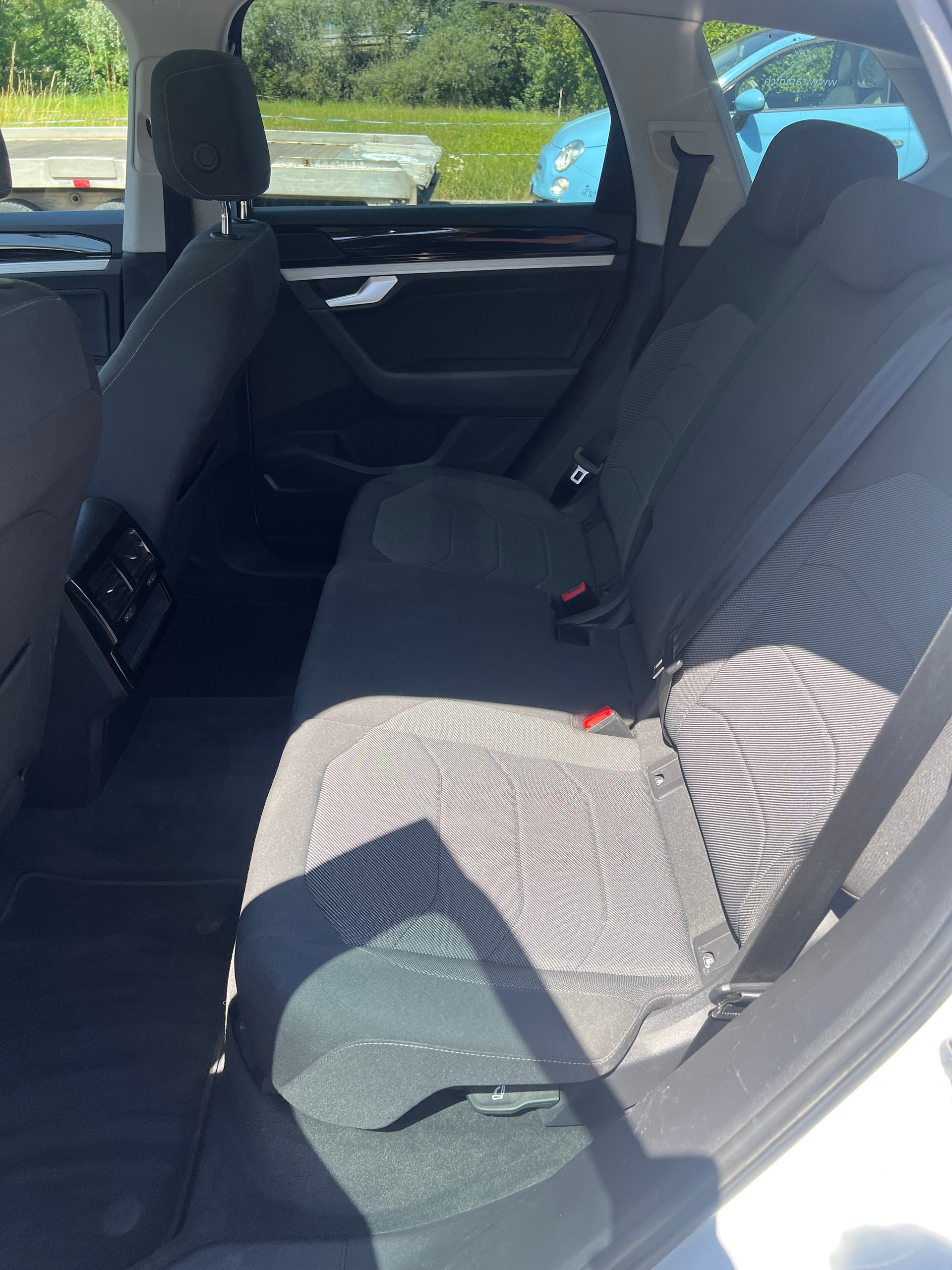 VW Touareg 3.0 TDI Basic Tiptronic-image-10