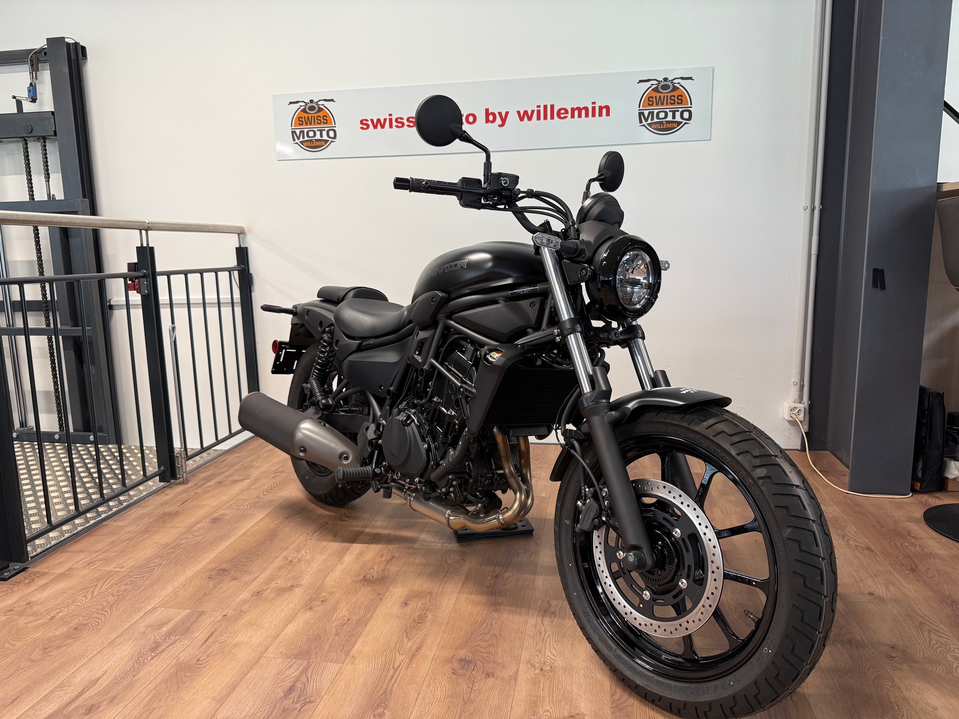 KAWASAKI Eliminator 500-showroom-element-3