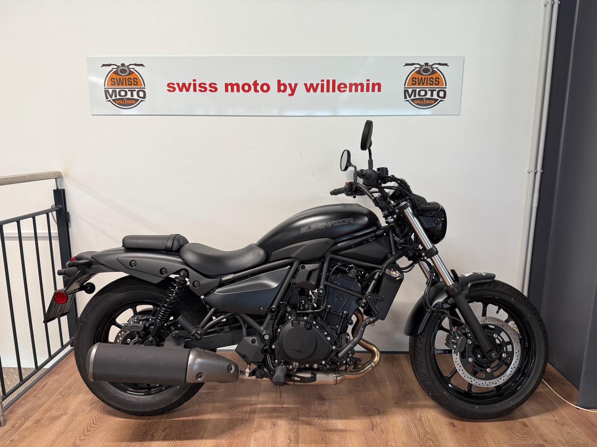 KAWASAKI Eliminator 500-showroom-element-1