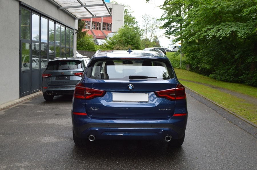 BMW X3 xDrive 20i Steptronic-image-12
