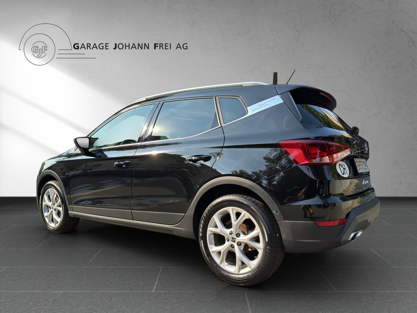 SEAT Arona 1.0 TSI Eco FR Limited Edition DSG-showroom-element-2