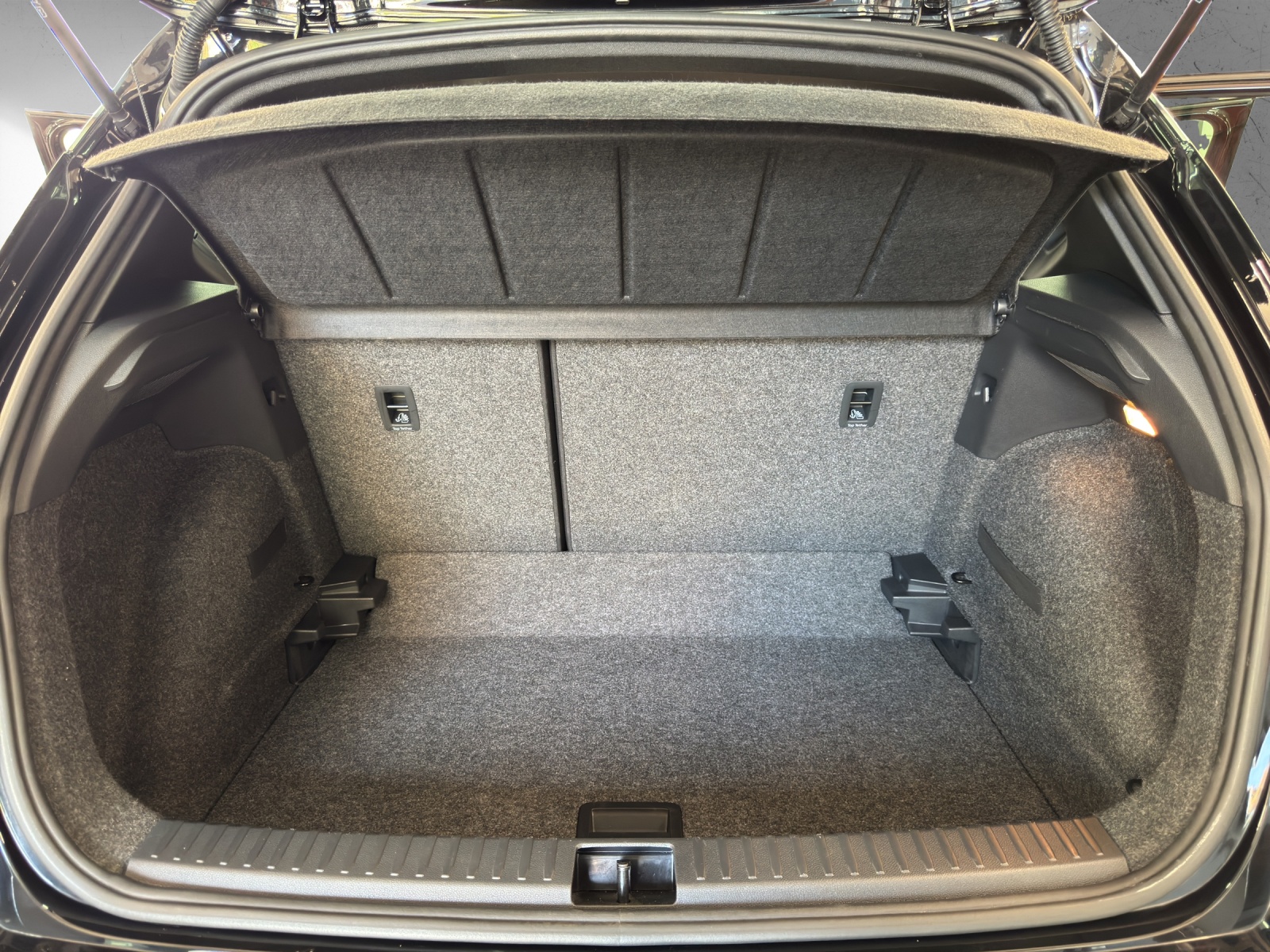 SEAT Arona 1.0 TSI Eco FR Limited Edition DSG-image-16
