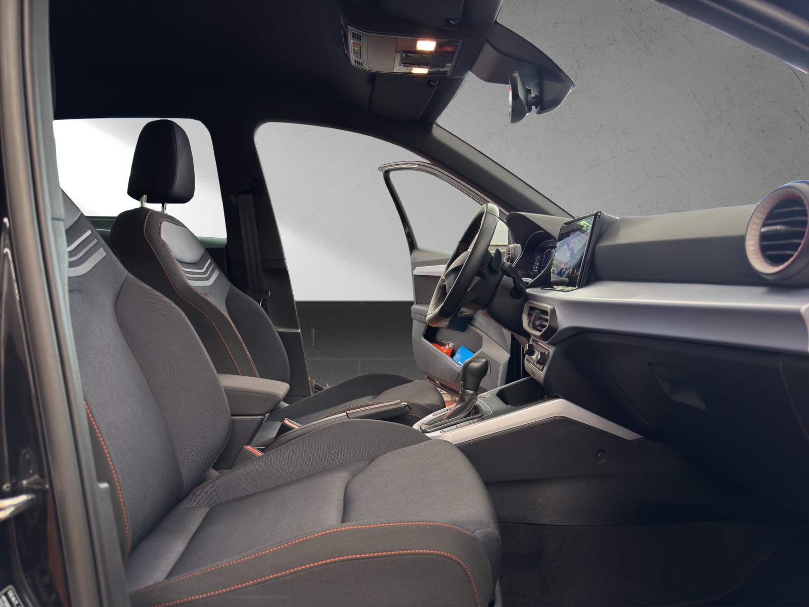SEAT Arona 1.0 TSI Eco FR Limited Edition DSG-image-9