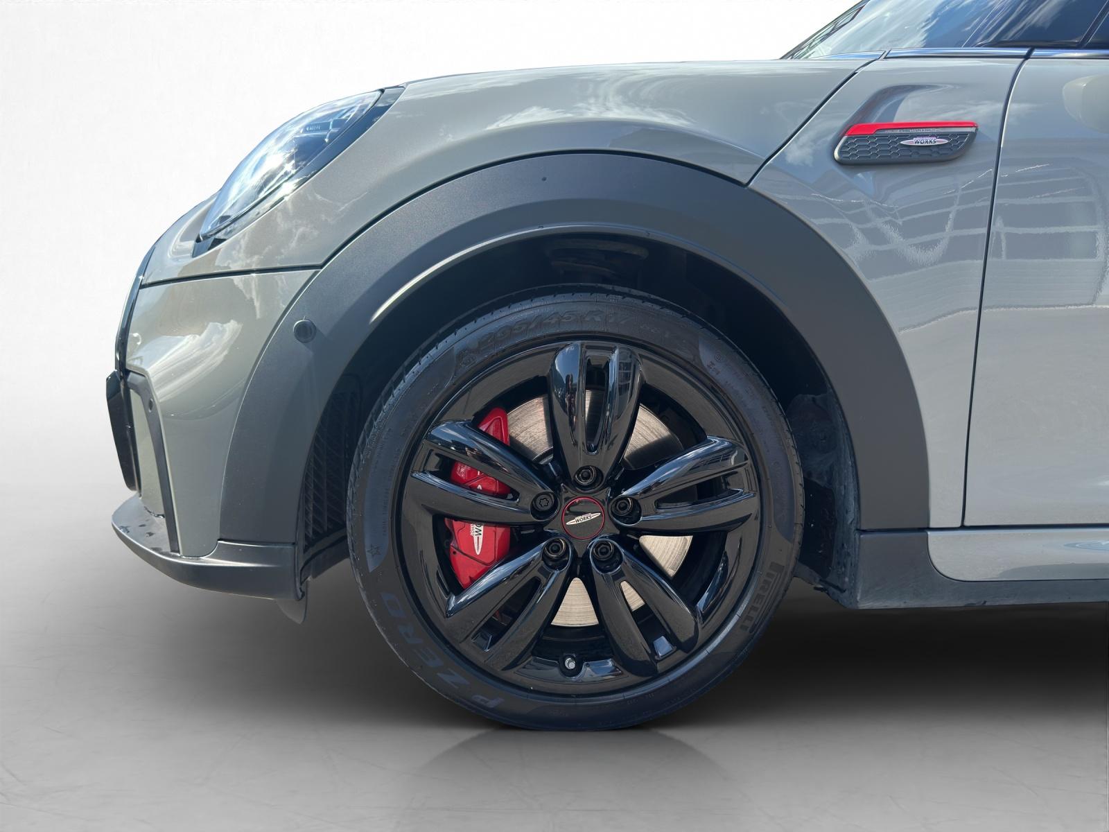 MINI Cabrio JCW-image-8