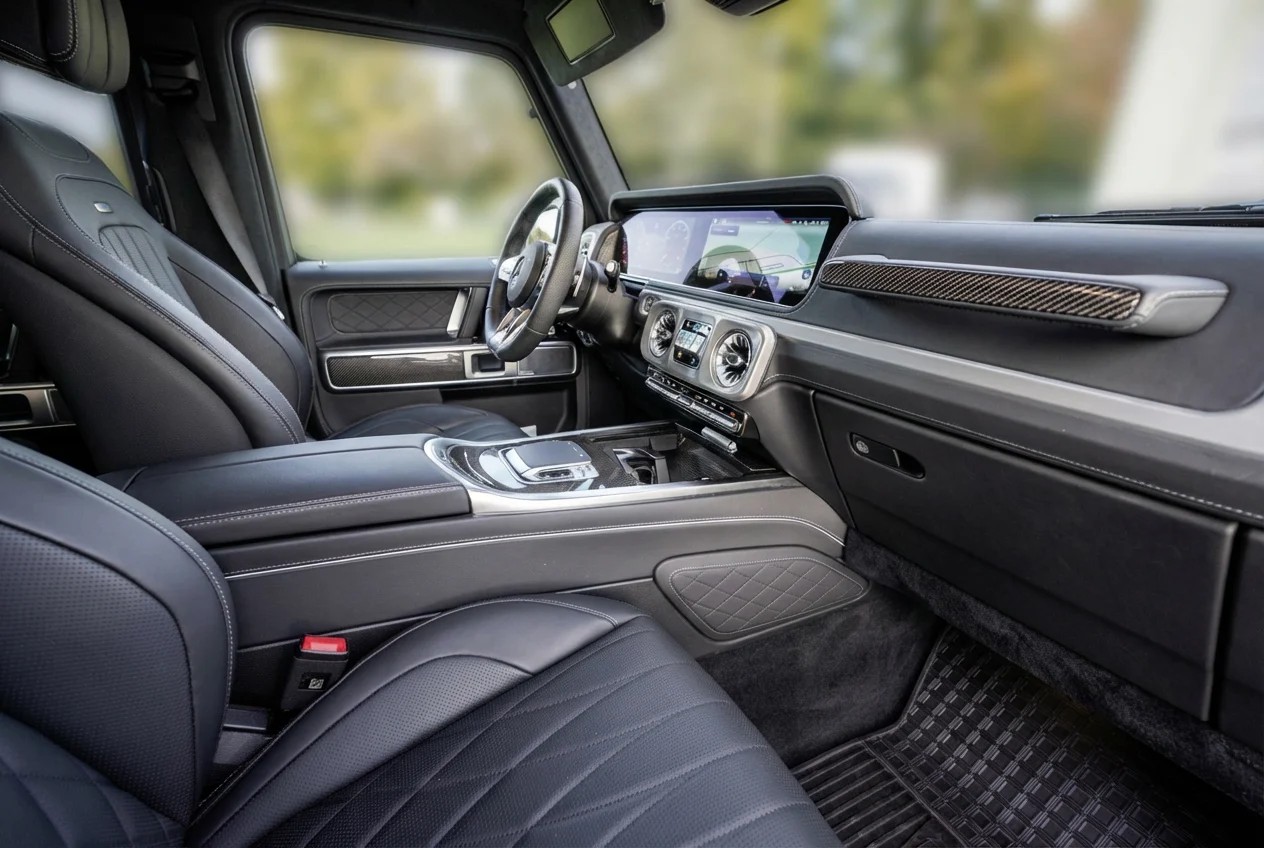 MERCEDES-BENZ Wunderschöne Neuwertige G-Klasse / MANUFAKTUR Olive grün metalice / Volle Ausstattung / Werksgarantie / CH-Fahrzeug-image-6