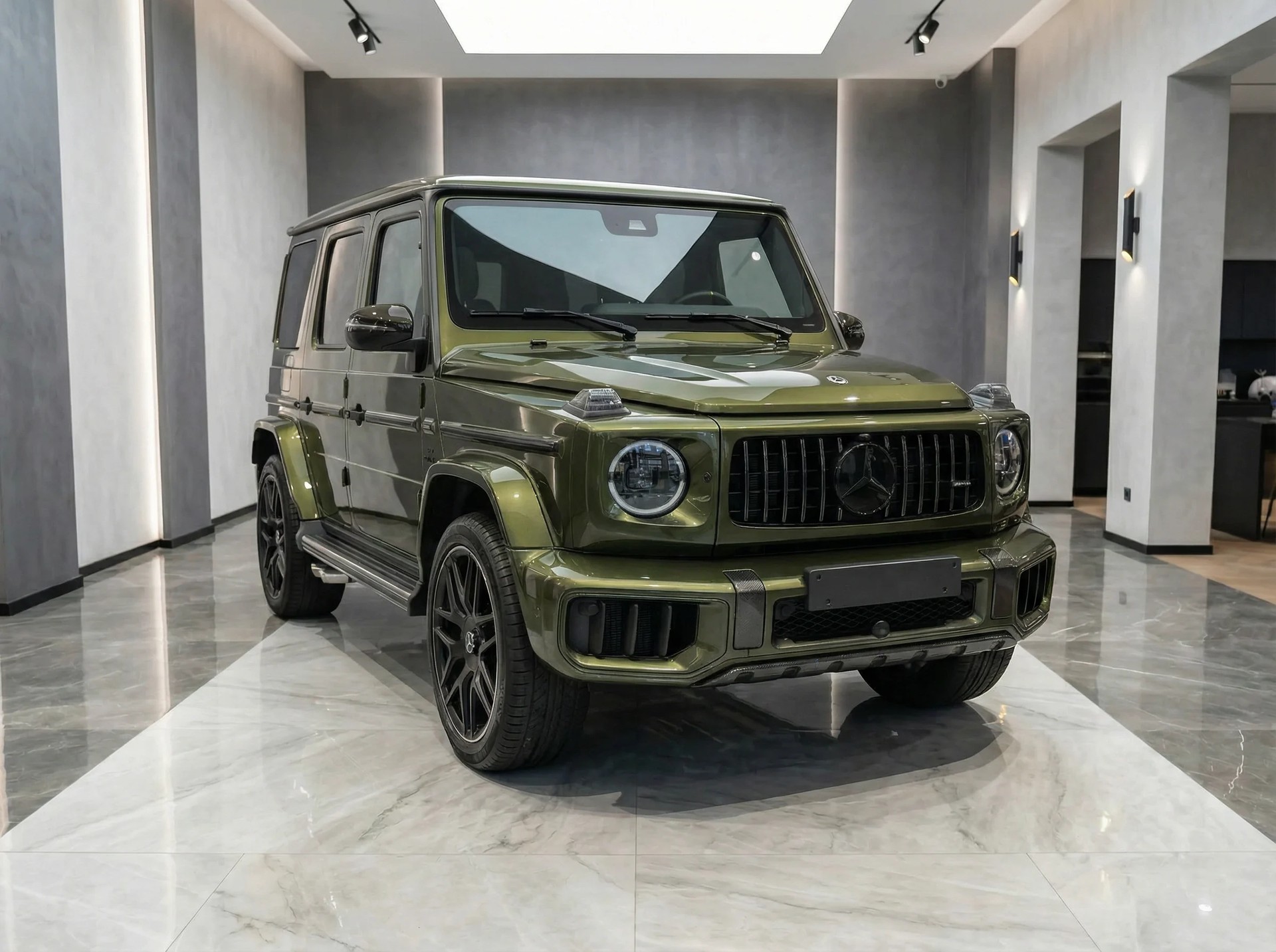 MERCEDES-BENZ Wunderschöne Neuwertige G-Klasse / MANUFAKTUR Olive grün metalice / Volle Ausstattung / Werksgarantie / CH-Fahrzeug-image-0