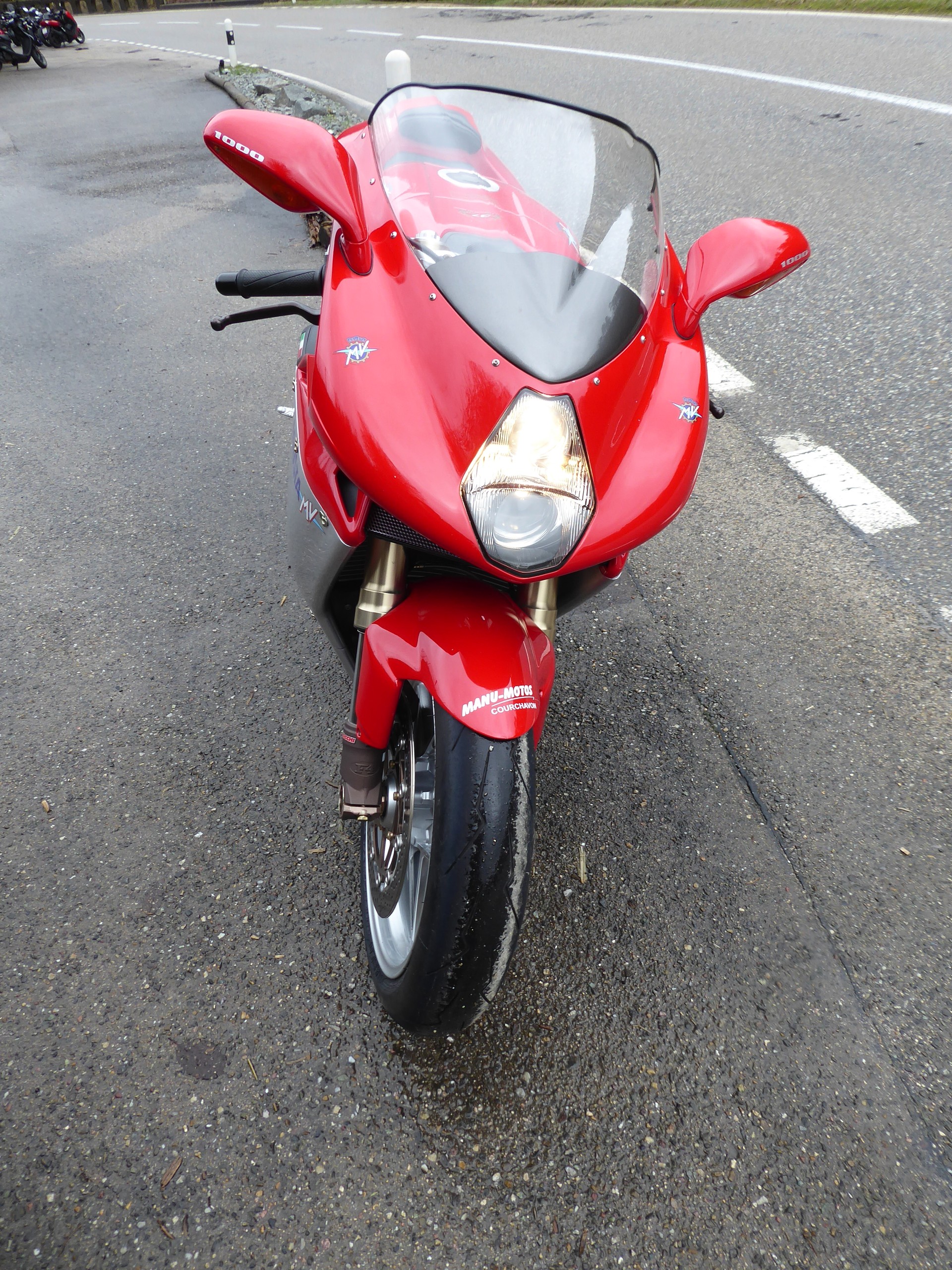 MV AGUSTA F4-showroom-element-1