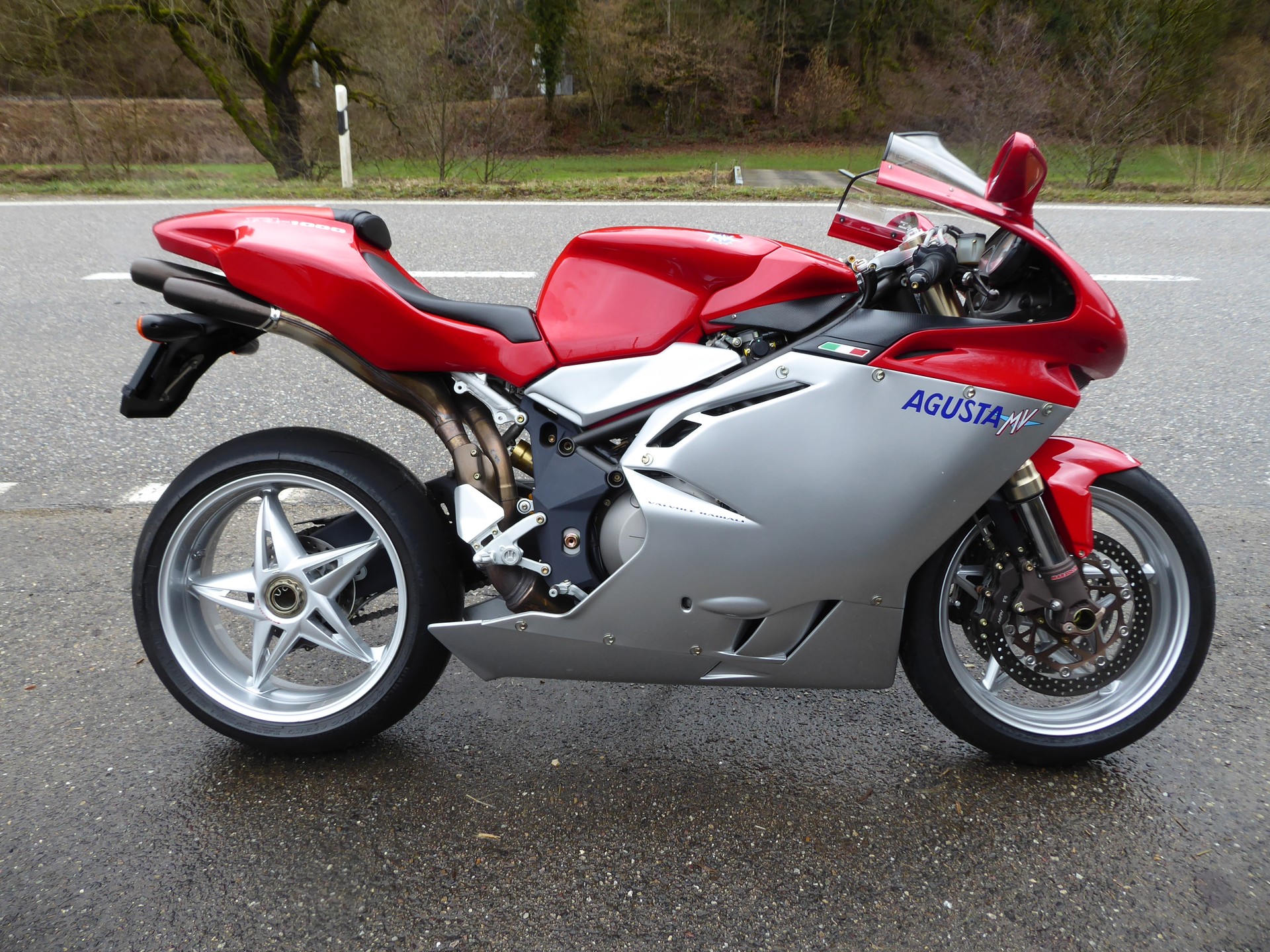 MV AGUSTA F4