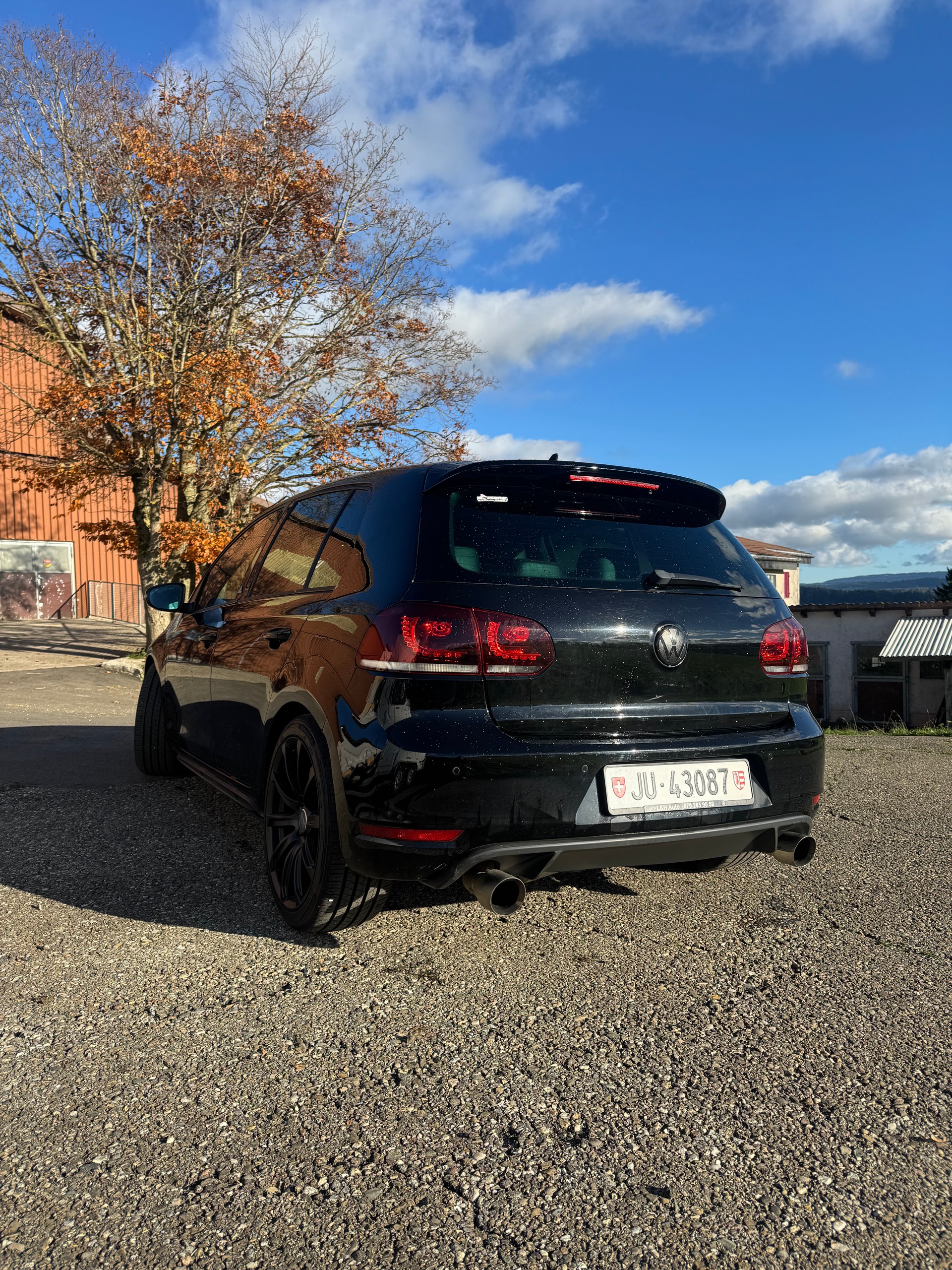 VW Golf 2.0 TSI GTI Adidas-image-0