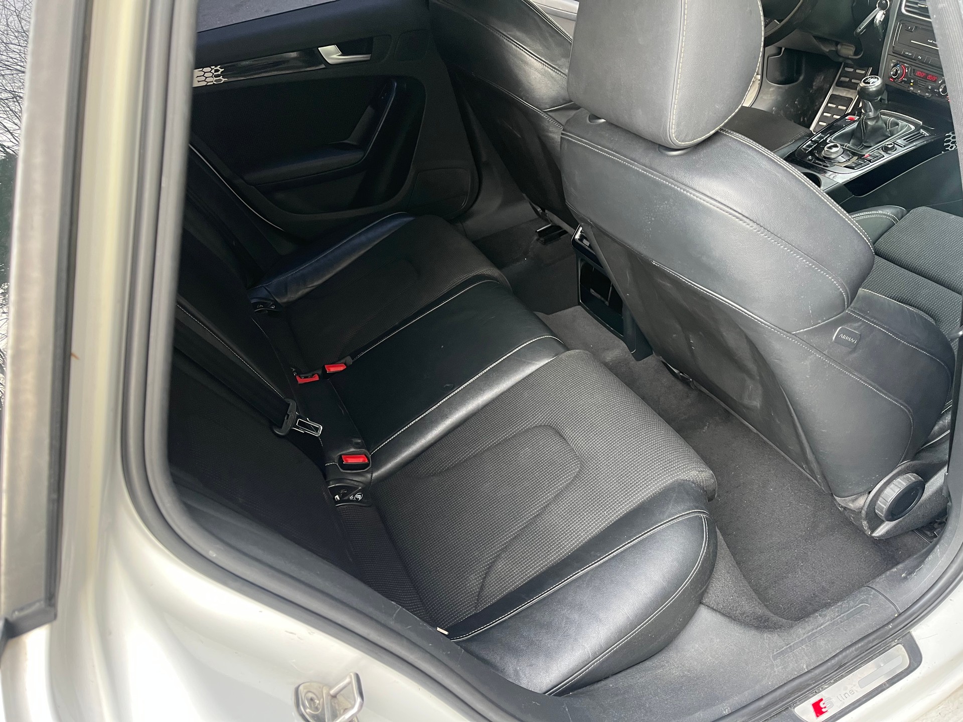 AUDI A4 Avant 2.0 TFSI Style-image-14