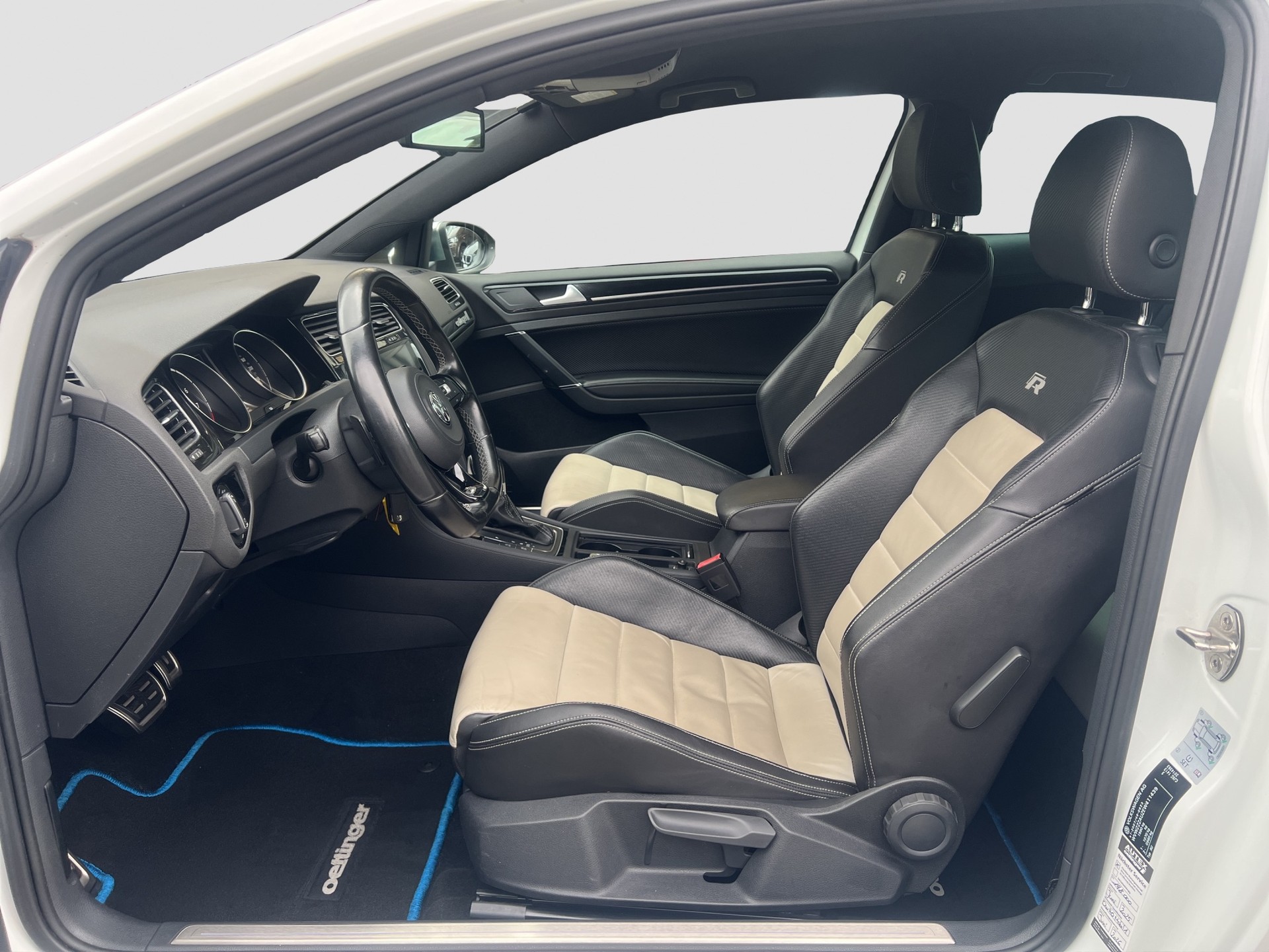 VW Golf 2.0 TSI R 4Motion DSG-image-9