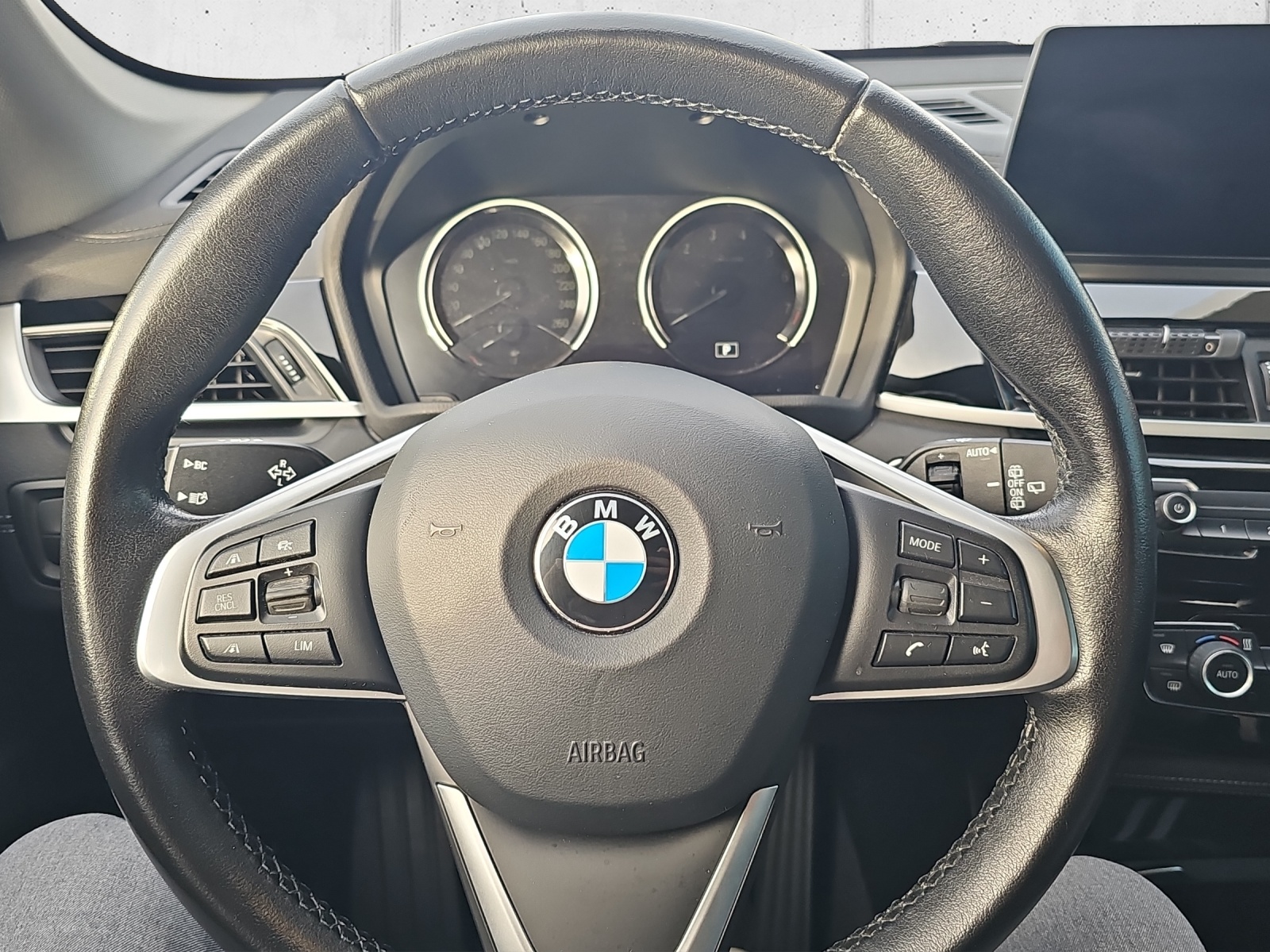 BMW X1 xDrive 25e Sport Line-image-10
