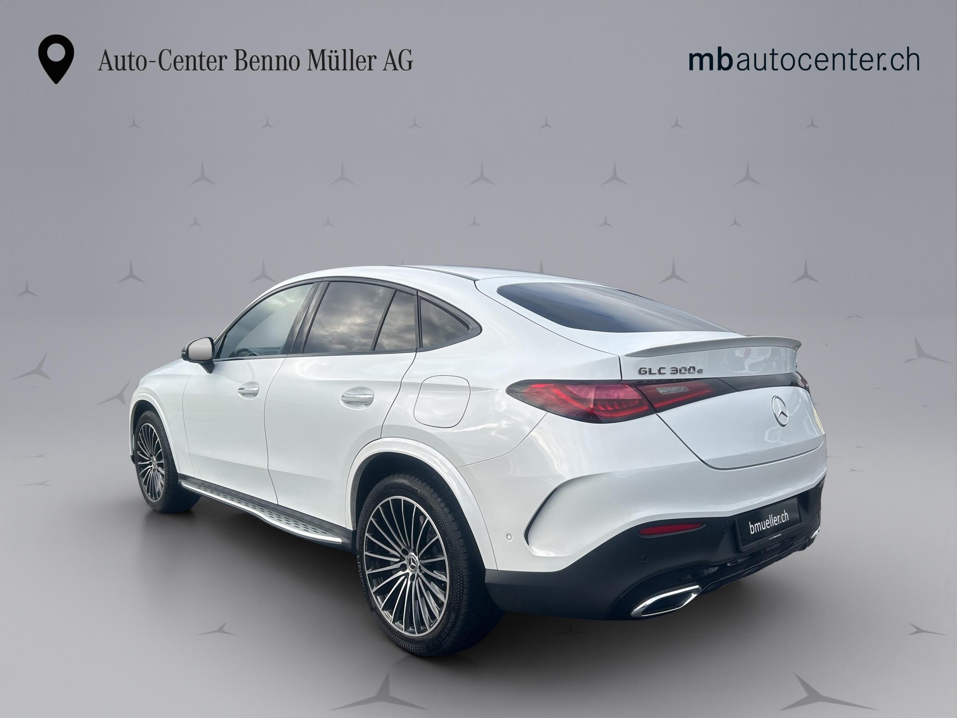 MERCEDES-BENZ GLC 300 e AMG Line 4matic Coupé-image-2