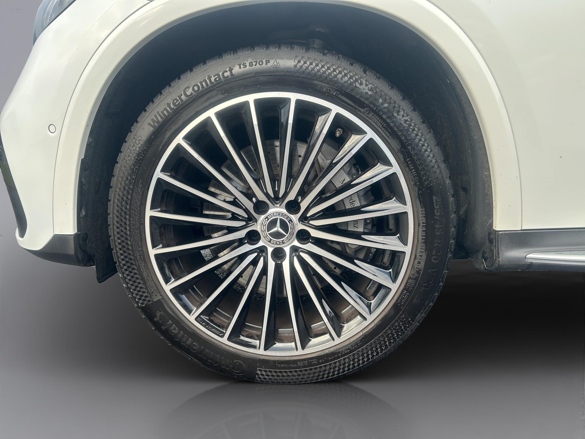 MERCEDES-BENZ GLC 300 e AMG Line 4matic Coupé-image-19