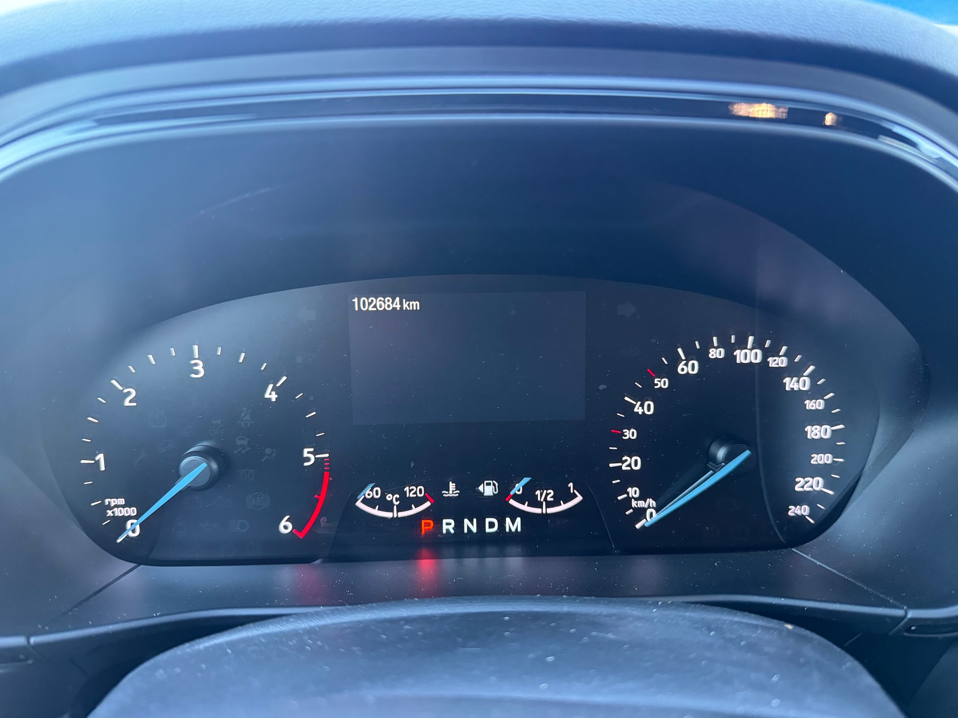 FORD Focus 1.5 TDCi ST Line Automatic-image-10