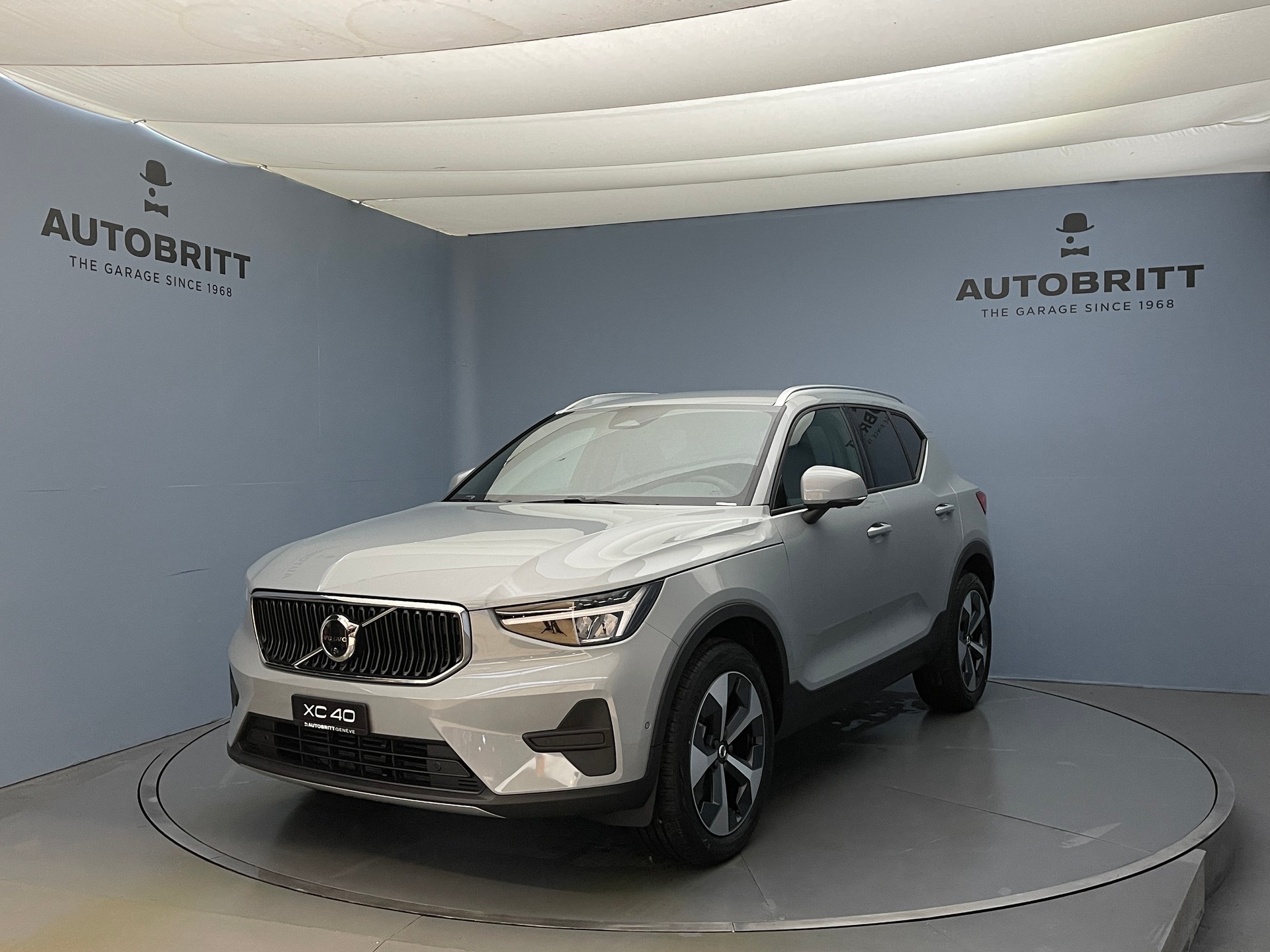 VOLVO XC40 2.0 B3 MH Core