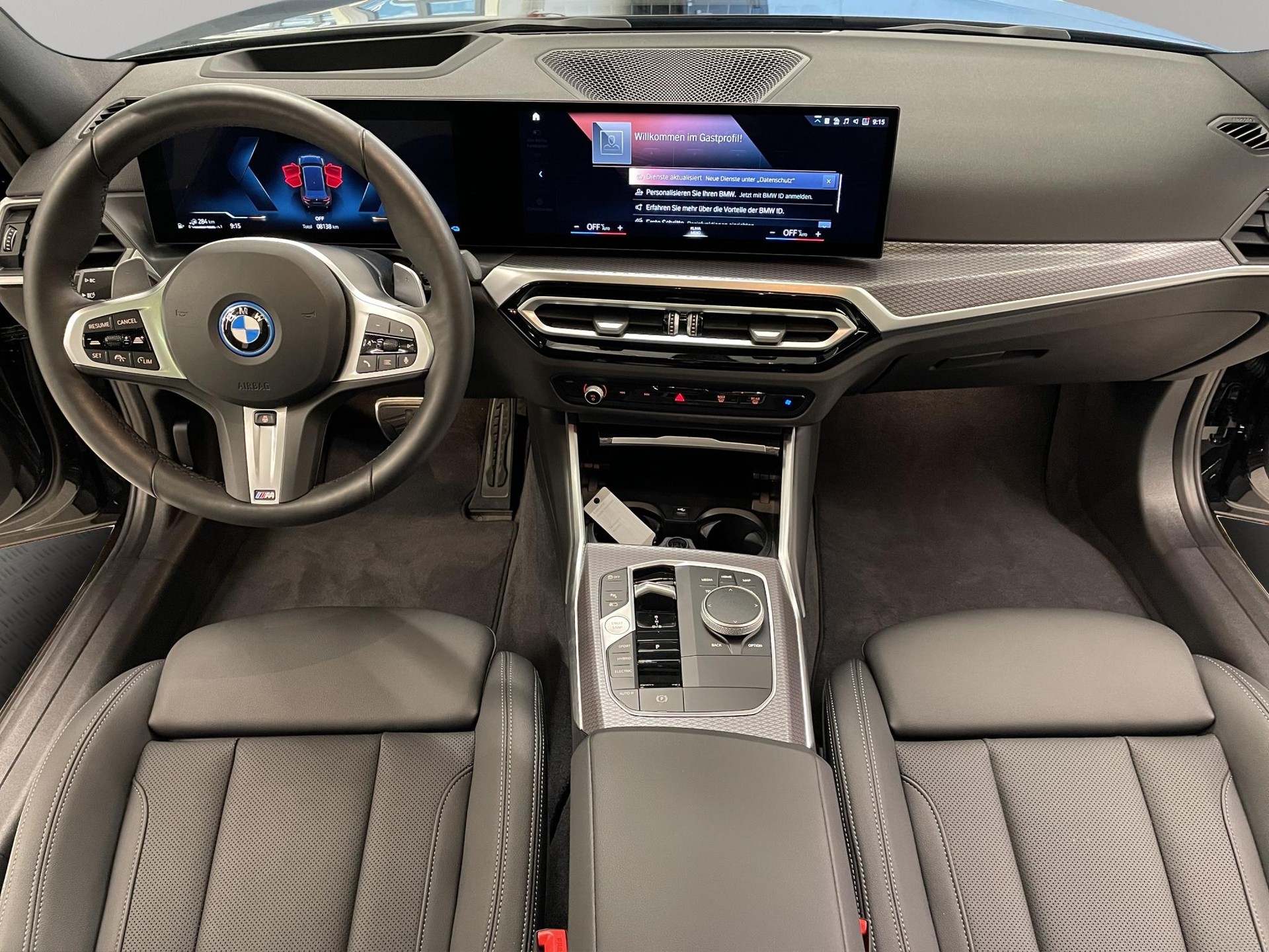 BMW 320e xDrive Touring-image-10