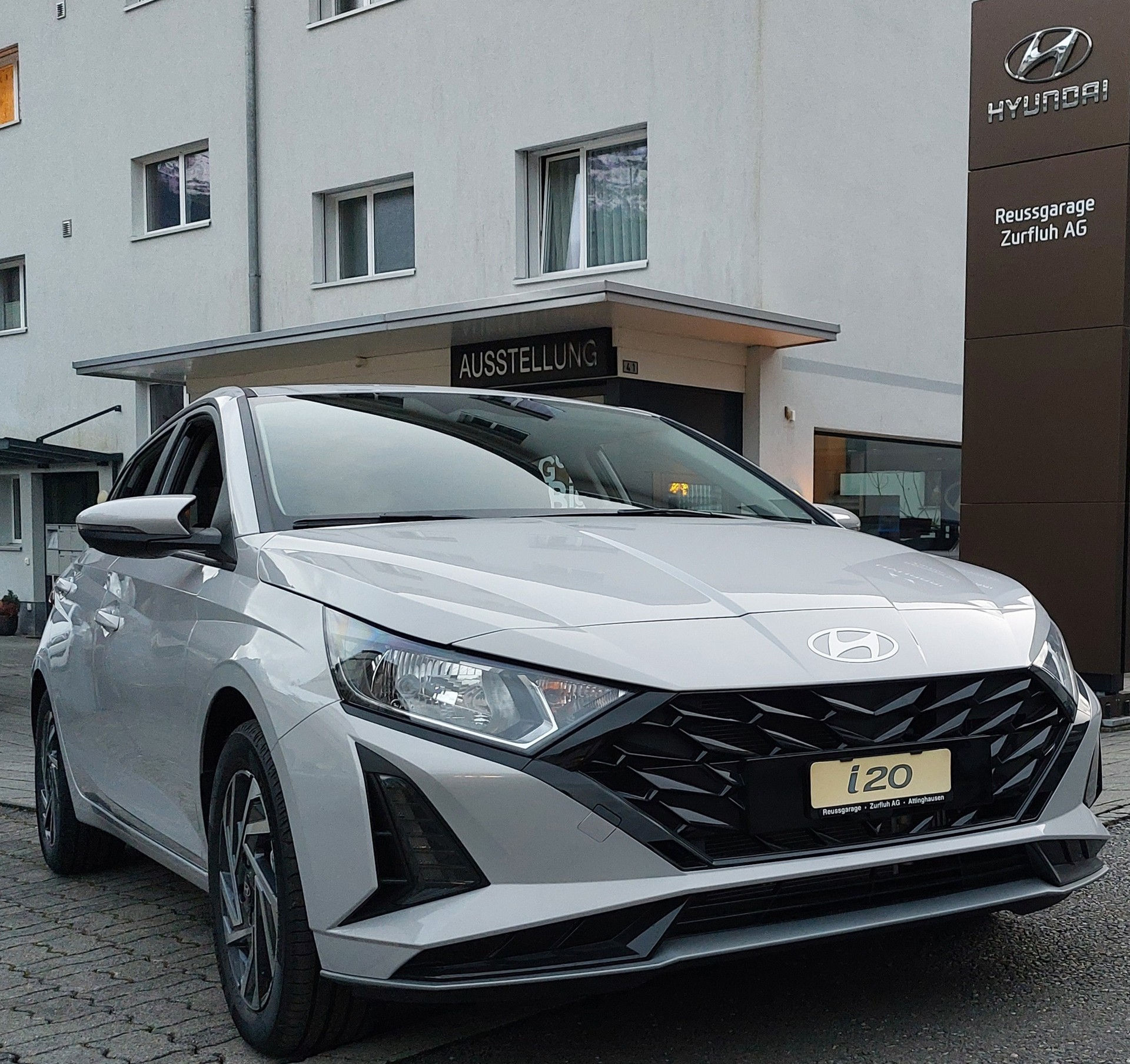 HYUNDAI i20 1.0 T-GDi Amplia DCT-image-1