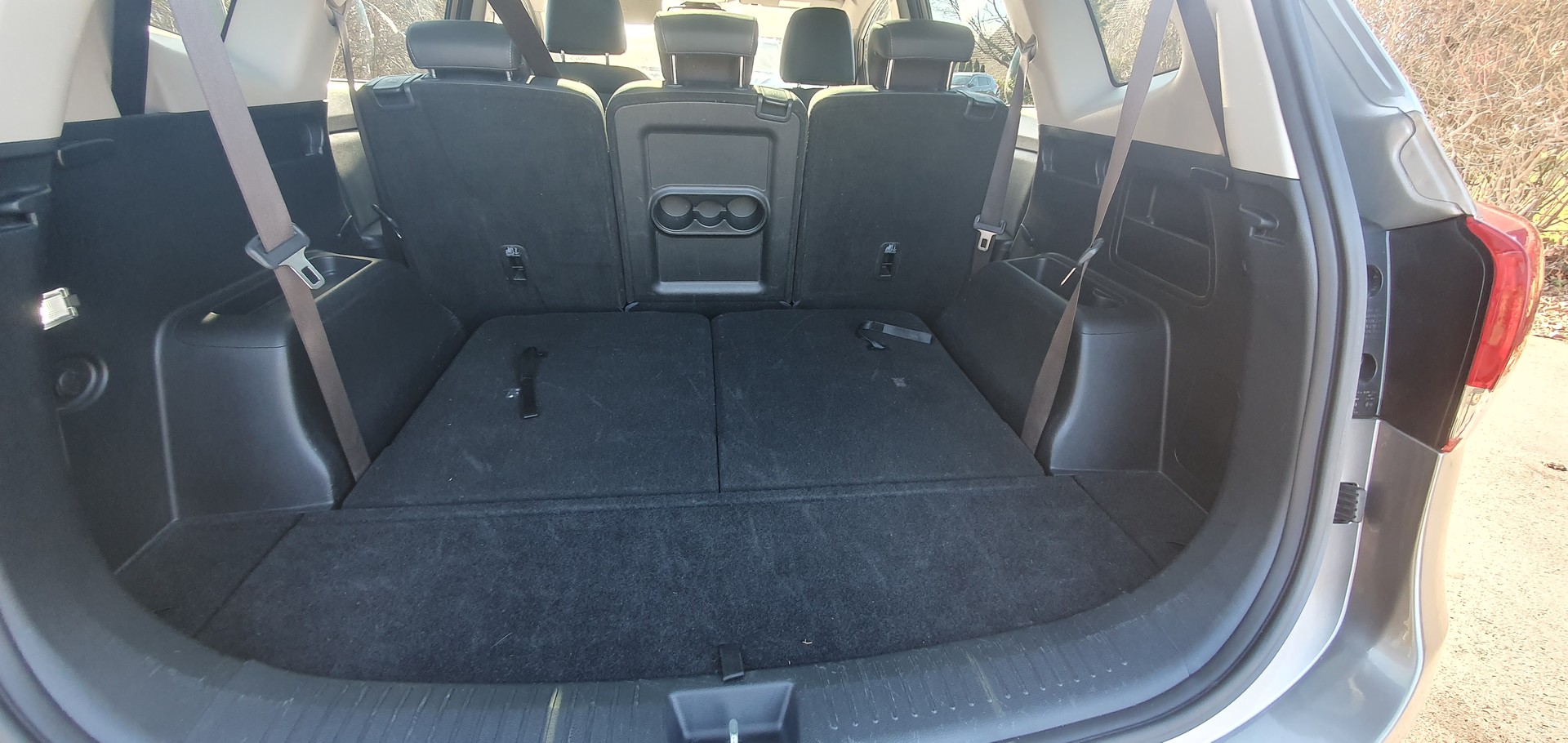 KIA Carens 1.7 CRDi Swiss Eco Edition DCT-image-8