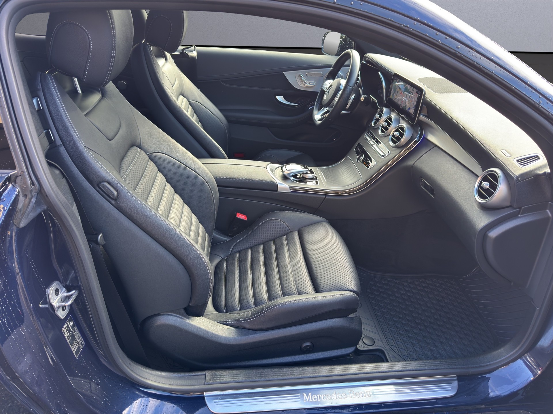 MERCEDES-BENZ C 300 Coupé 4Matic AMG Line 9G-tronic-image-15