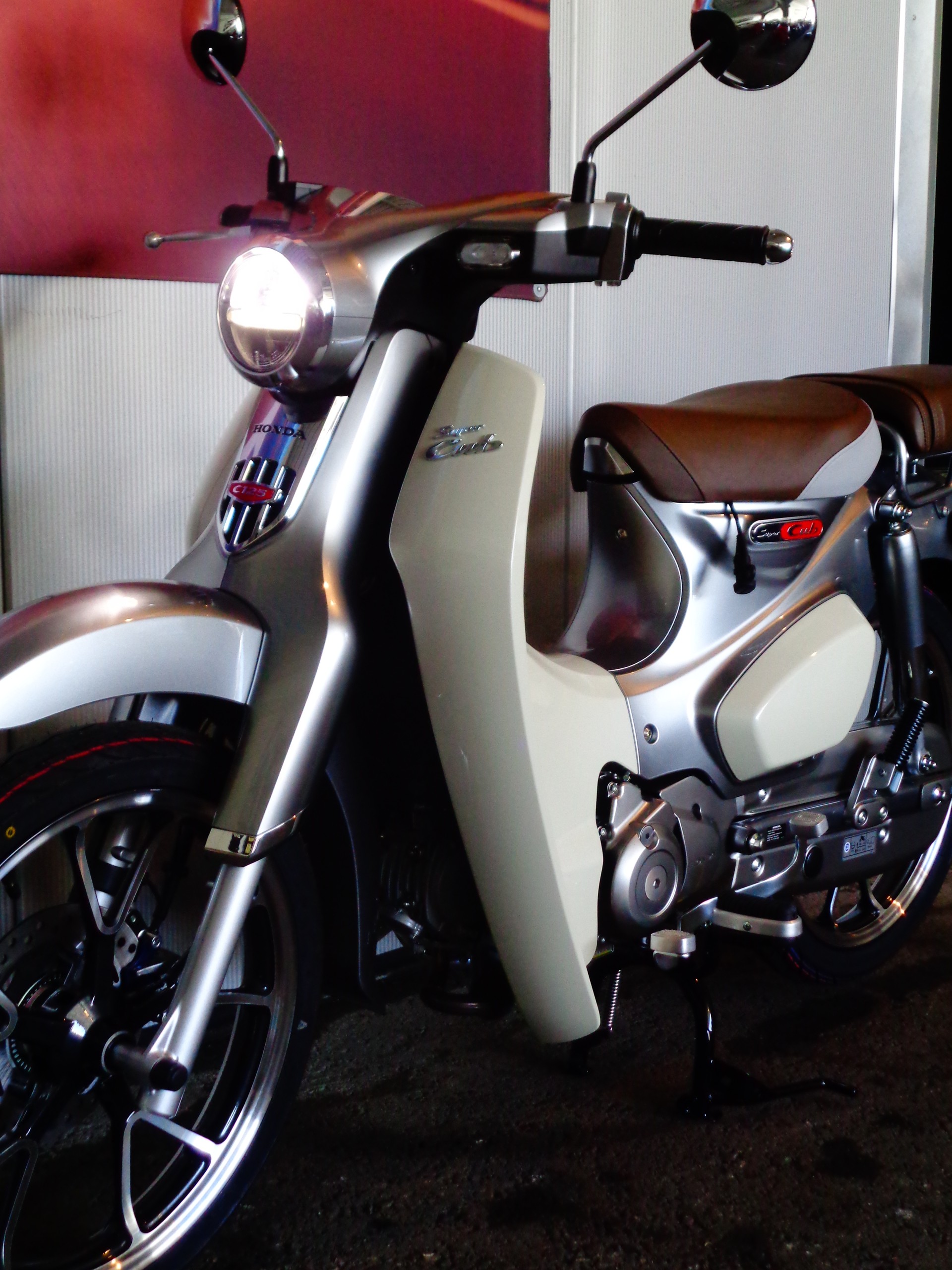 HONDA C 125 Super Cub-image-5