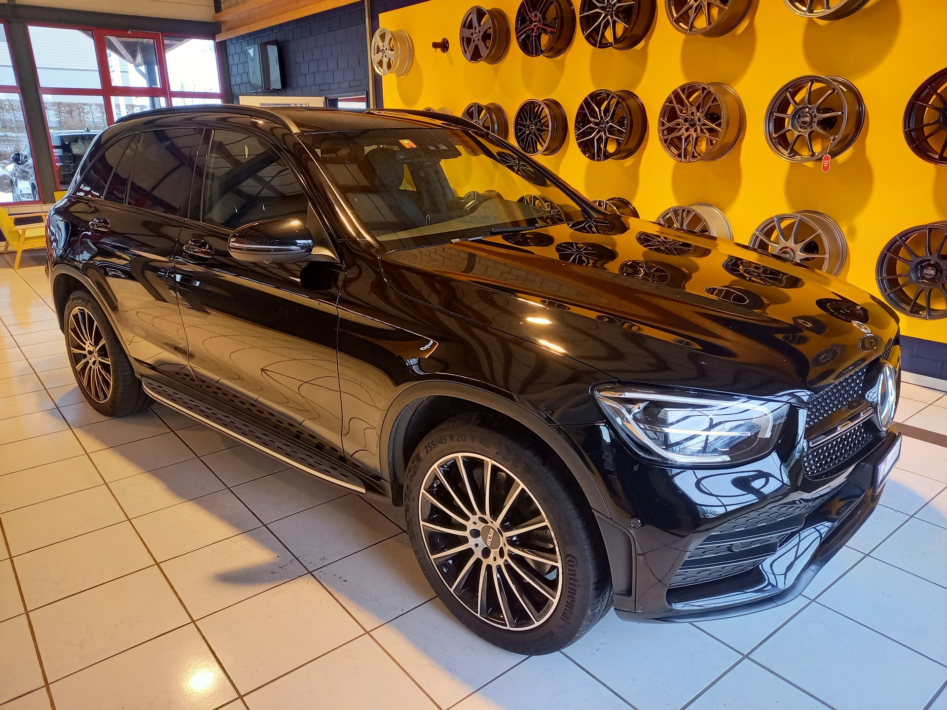 MERCEDES-BENZ GLC 300 e 4Matic 9G-Tronic-image-1