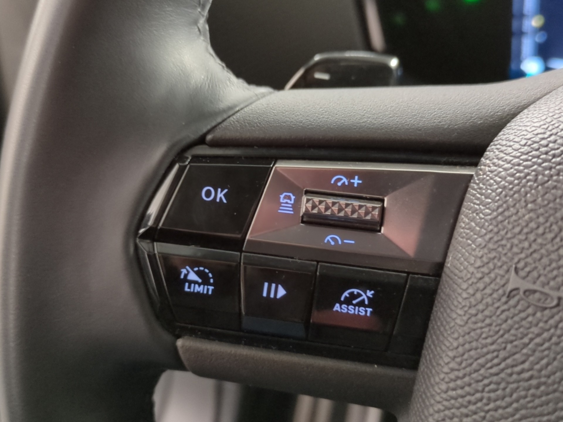 DS AUTOMOBILES DS 4 1.6 E-Tense Cross Rivoli-image-21