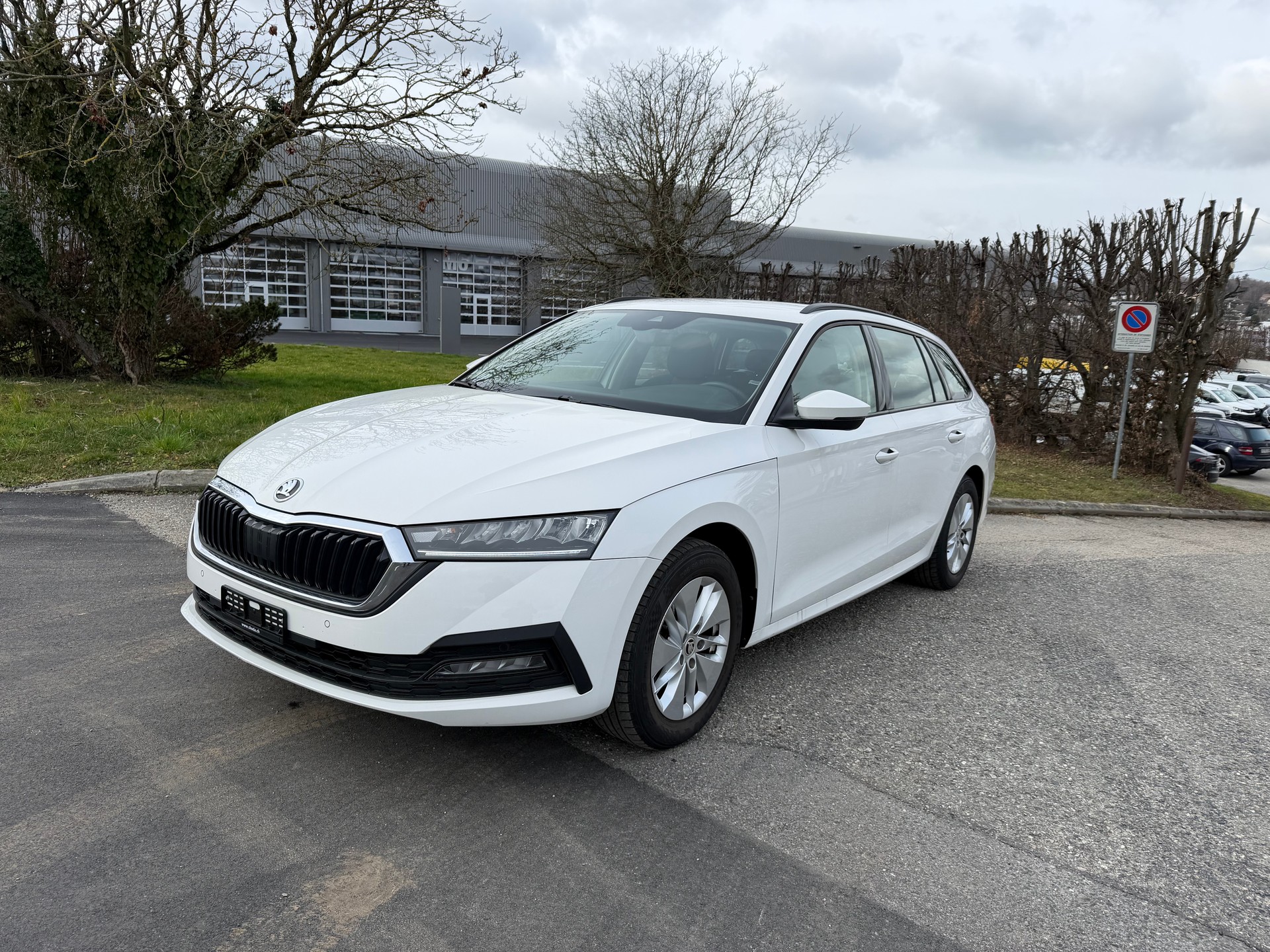 SKODA Octavia Combi 1.0 TSI mHEV DSG Style-image-6