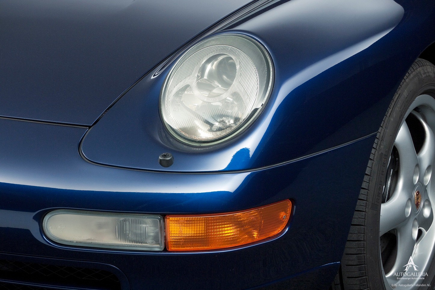 PORSCHE 911 Carrera-image-5