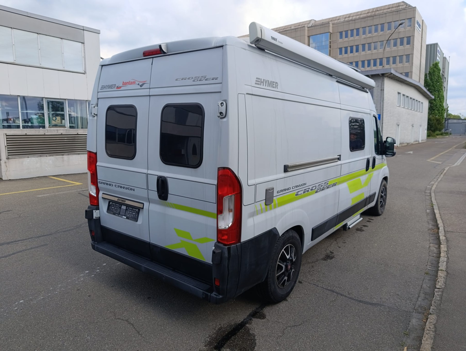 HYMER Grand Canyon Crossover***ABSOLUTE FREIHEIT DURCHS BAND***Aufstelldach*2x Doppelbett*Sensoren hinten*Multimedia*Rückfahrkamera*-image-7
