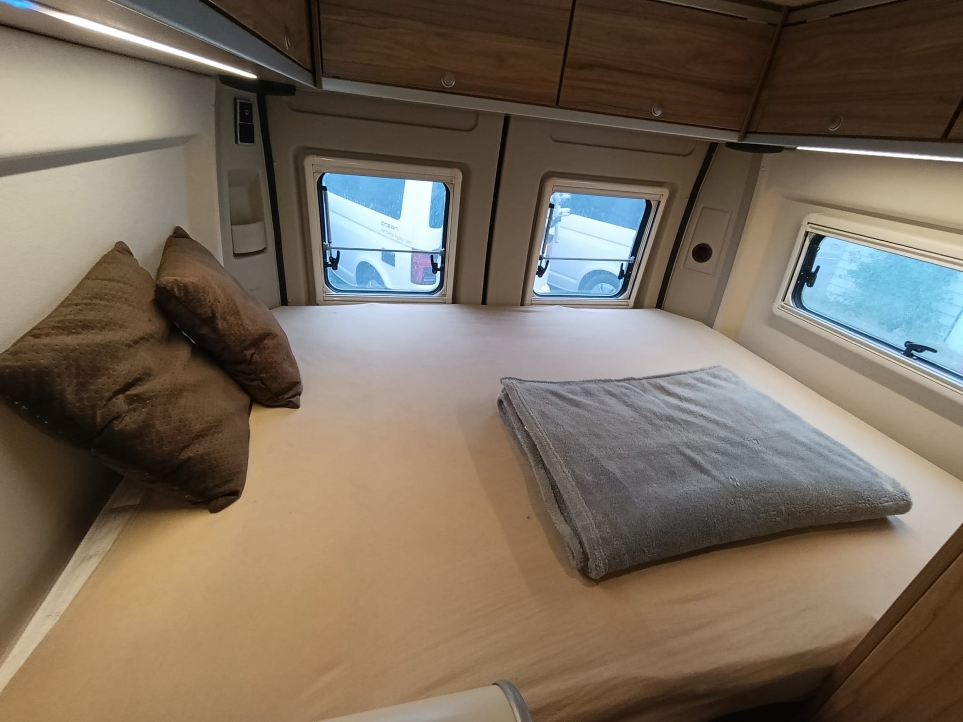 HYMER Grand Canyon Crossover***ABSOLUTE FREIHEIT DURCHS BAND***Aufstelldach*2x Doppelbett*Sensoren hinten*Multimedia*Rückfahrkamera*-showroom-element-2