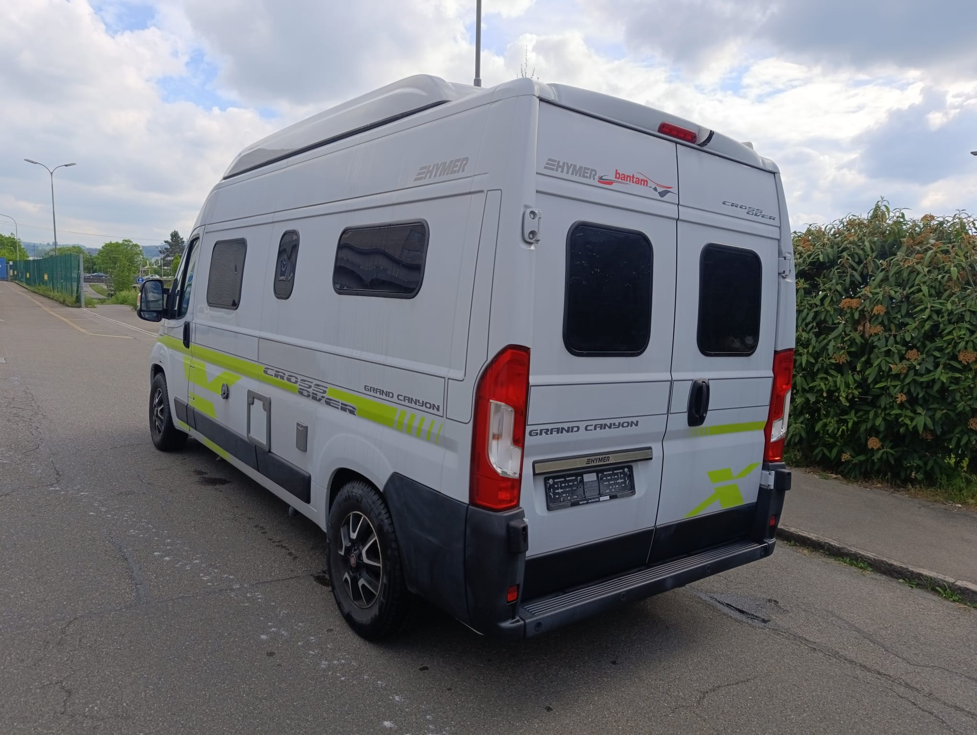 HYMER Grand Canyon Crossover***ABSOLUTE FREIHEIT DURCHS BAND***Aufstelldach*2x Doppelbett*Sensoren hinten*Multimedia*Rückfahrkamera*-showroom-element-3
