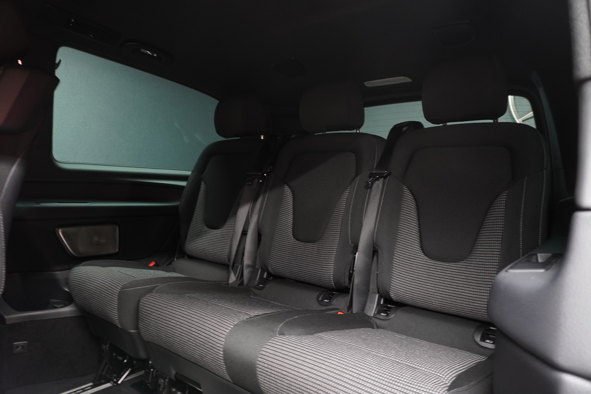 MERCEDES-BENZ V 250 d lang 4M TREND-image-12